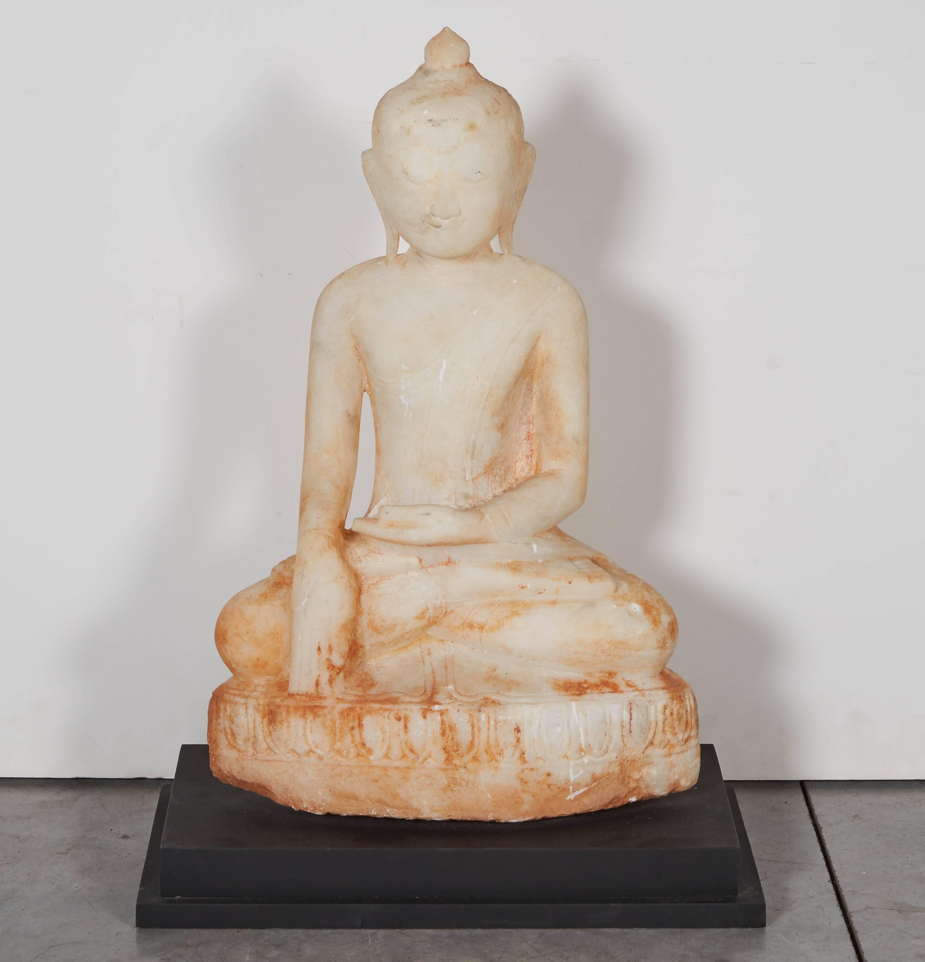 Shan Style Burmese Alabaster Buddha, 19th Century In Good Condition For Sale In New York, NY