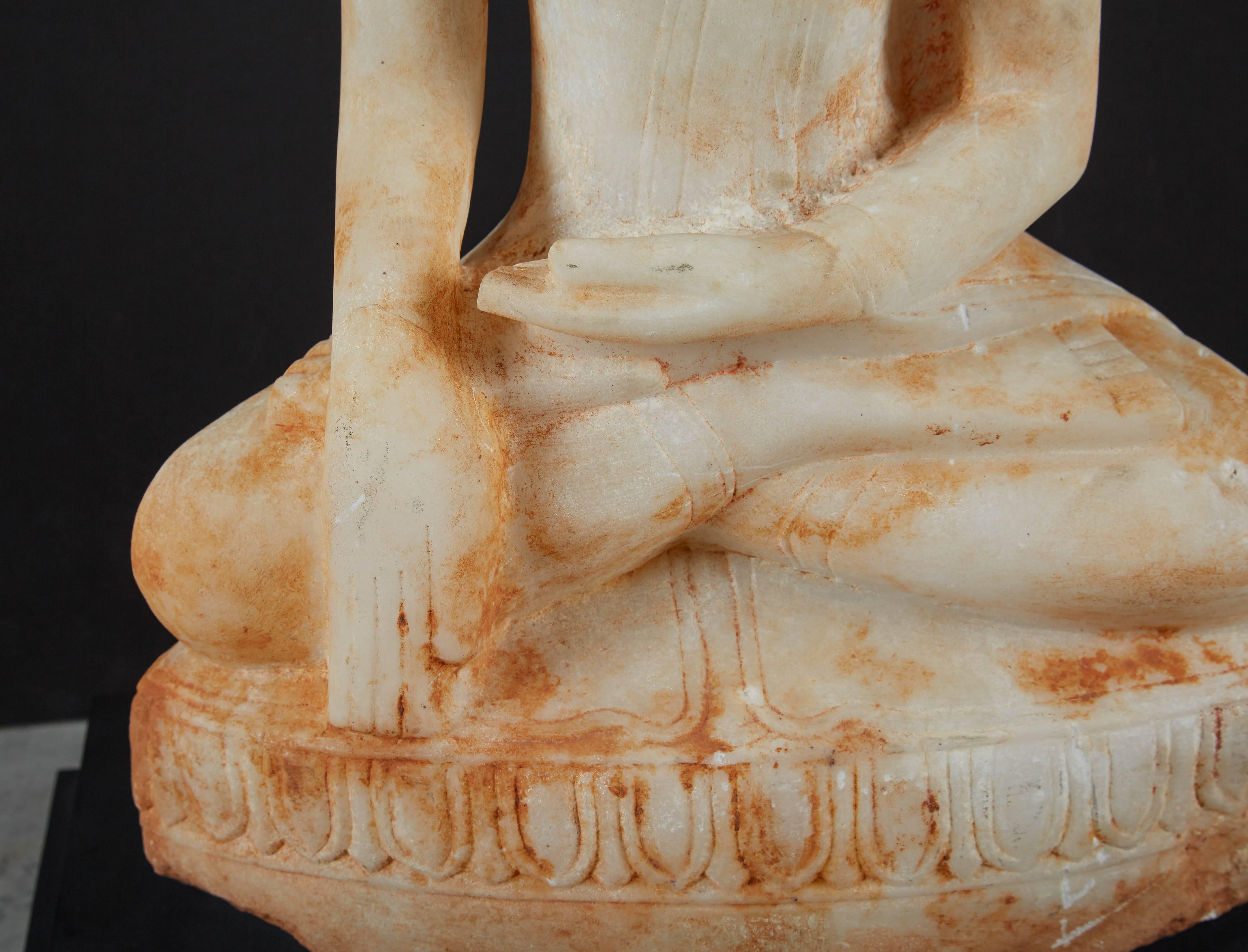 Shan Style Burmese Alabaster Buddha, 19th Century For Sale 8