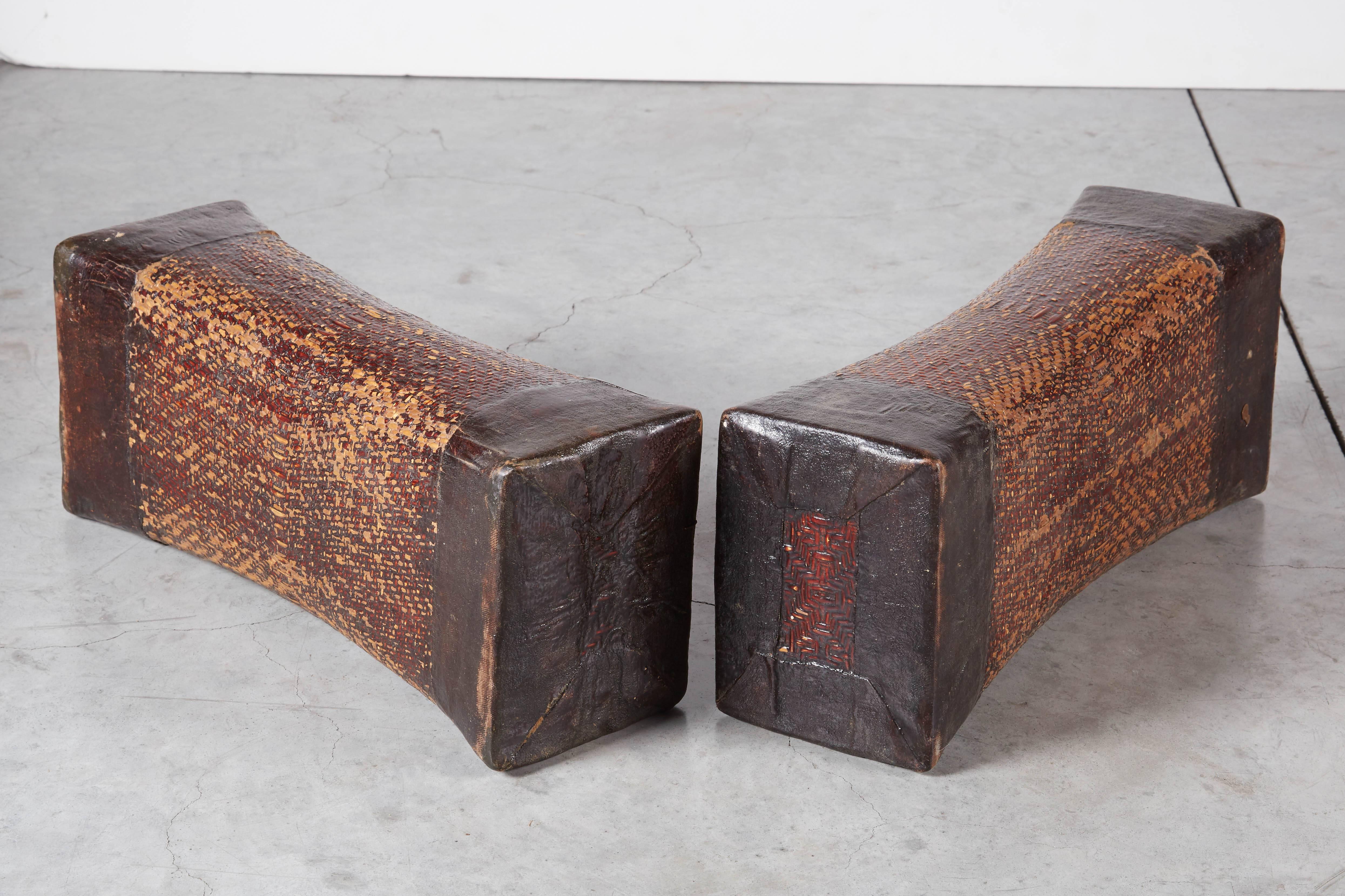 Large Pair of 19th Century Chinese Woven Willow and Lacquer Pillows For Sale 3
