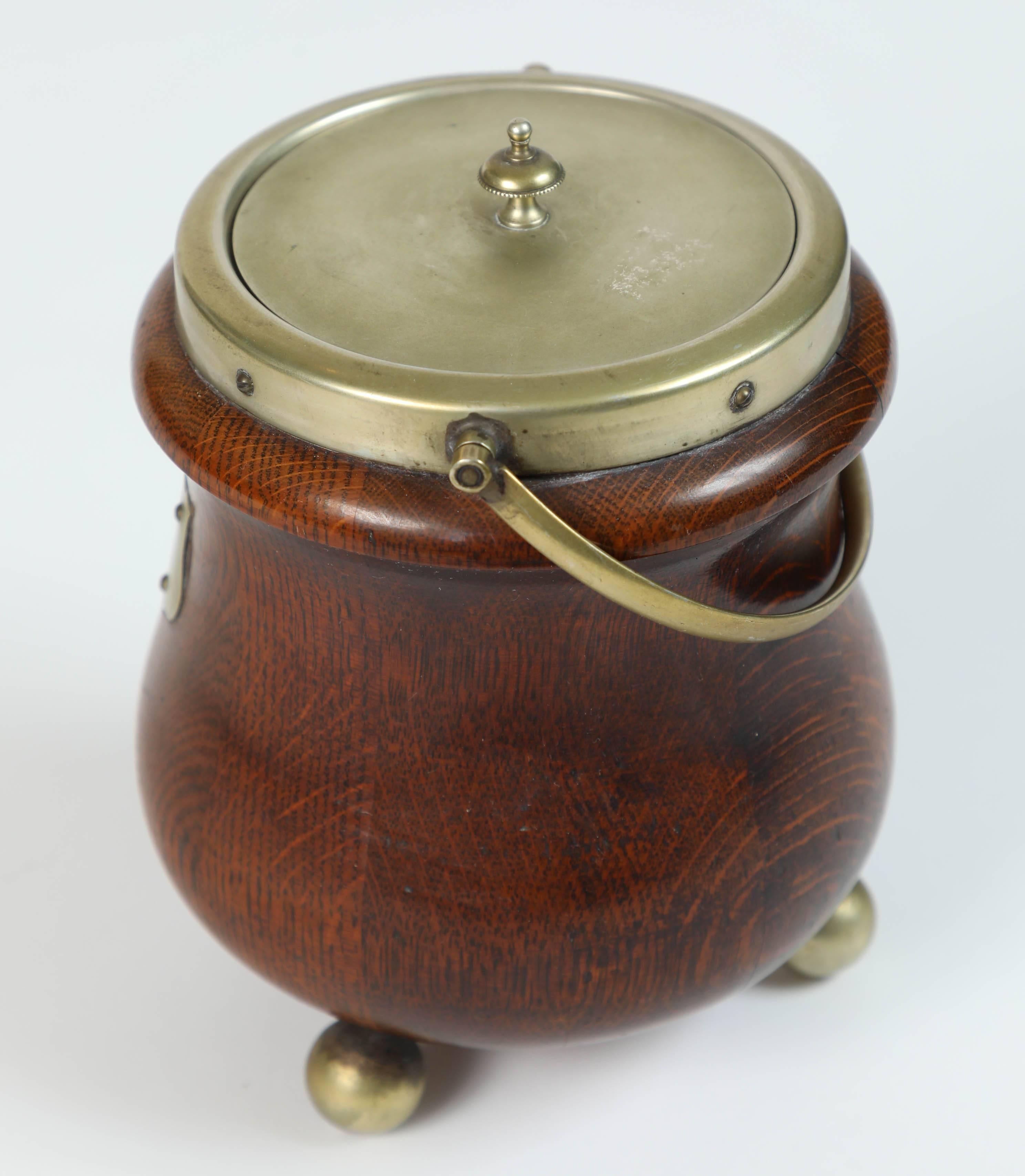 Vintage English Wood Biscuit Barrel In Good Condition In Pasadena, CA
