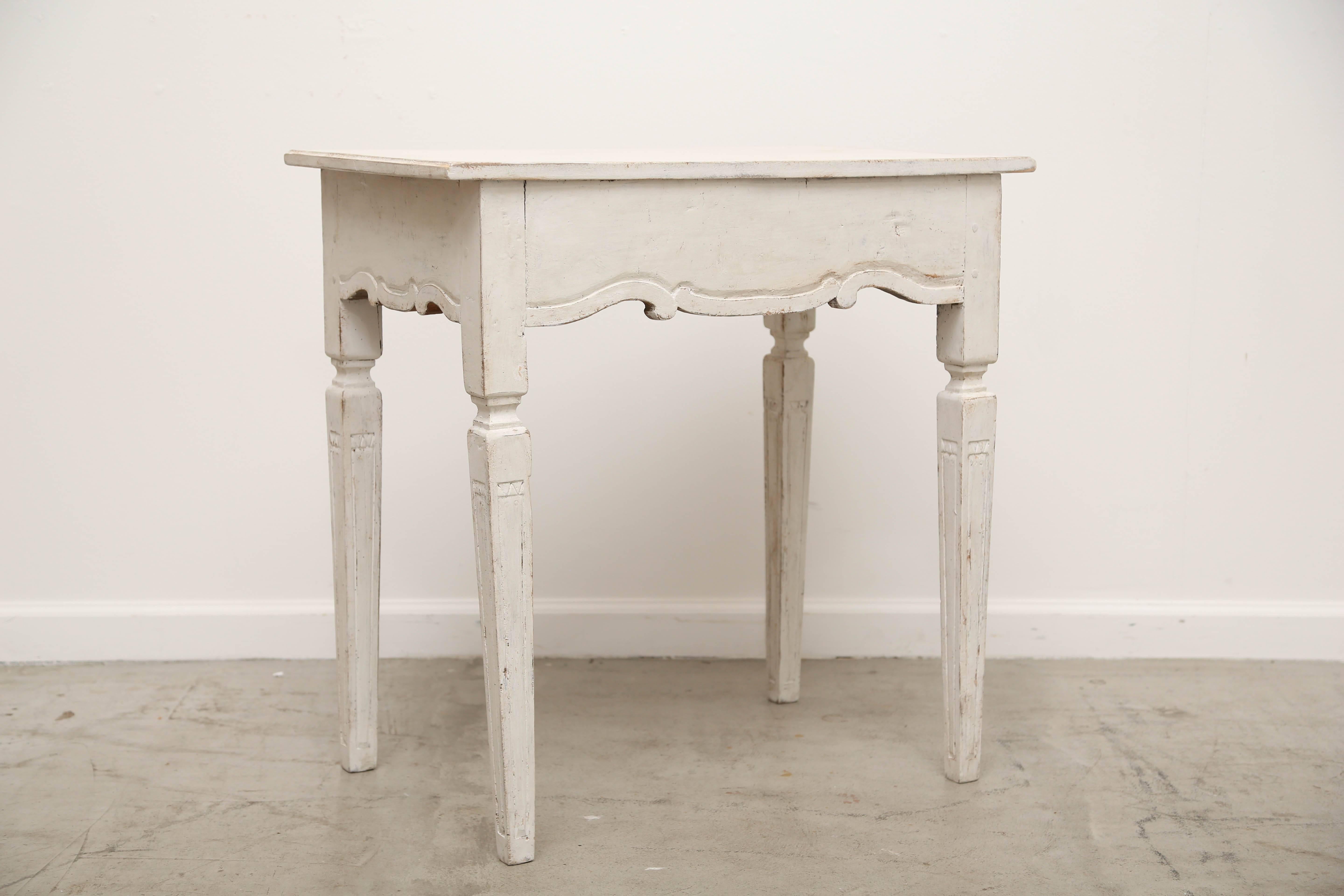 Swedish Antique Gustavian Style Painted Side Table with Single Drawer, 19th Century For Sale