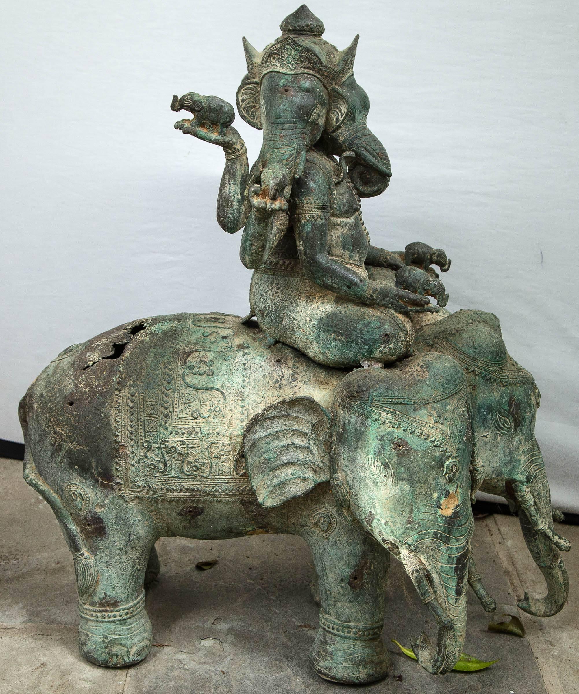 Pair of Thai Bronze Elephant Dieties In Distressed Condition For Sale In Woodbury, CT