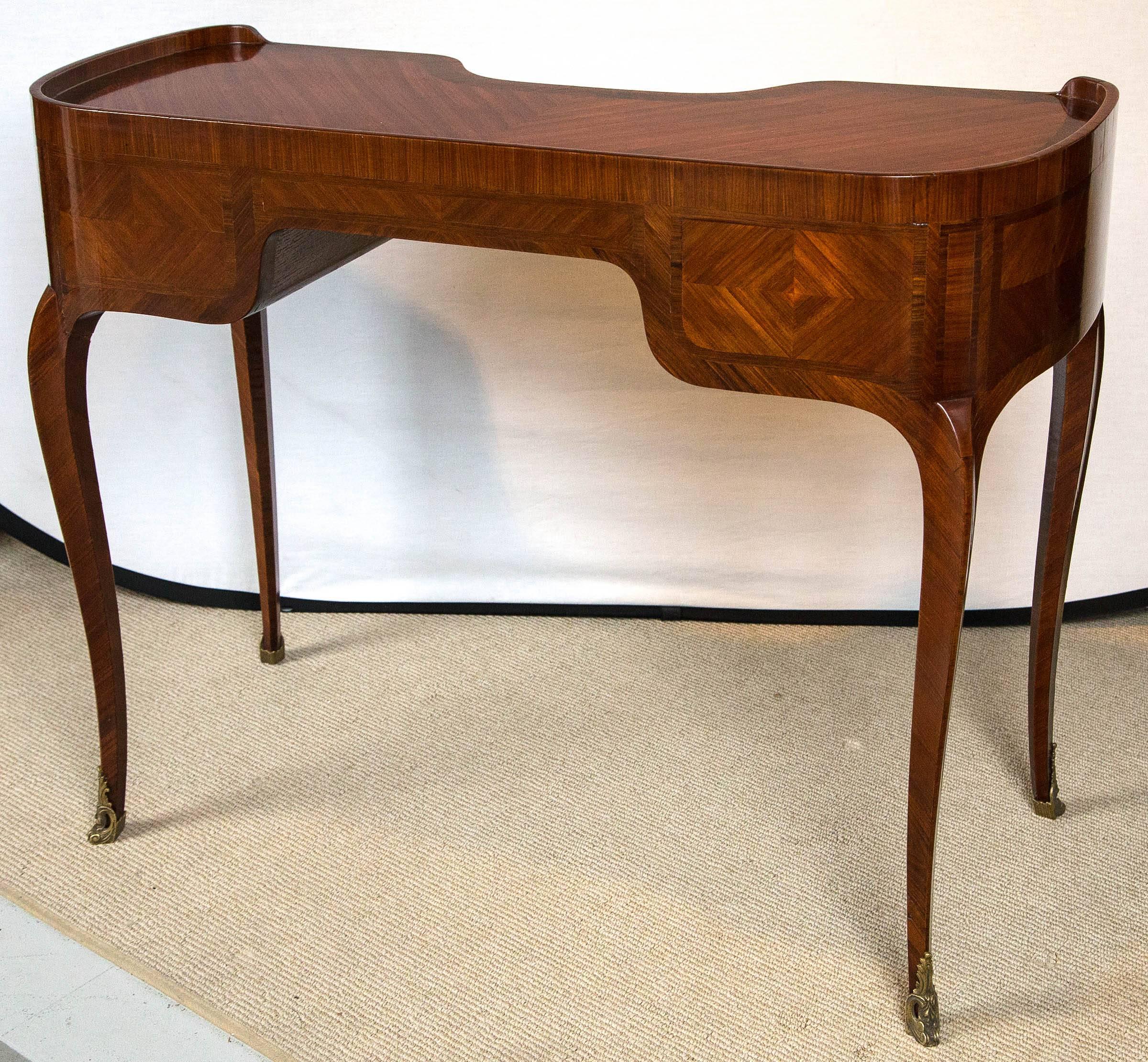 Early 20th Century French Desk with Banding For Sale 4