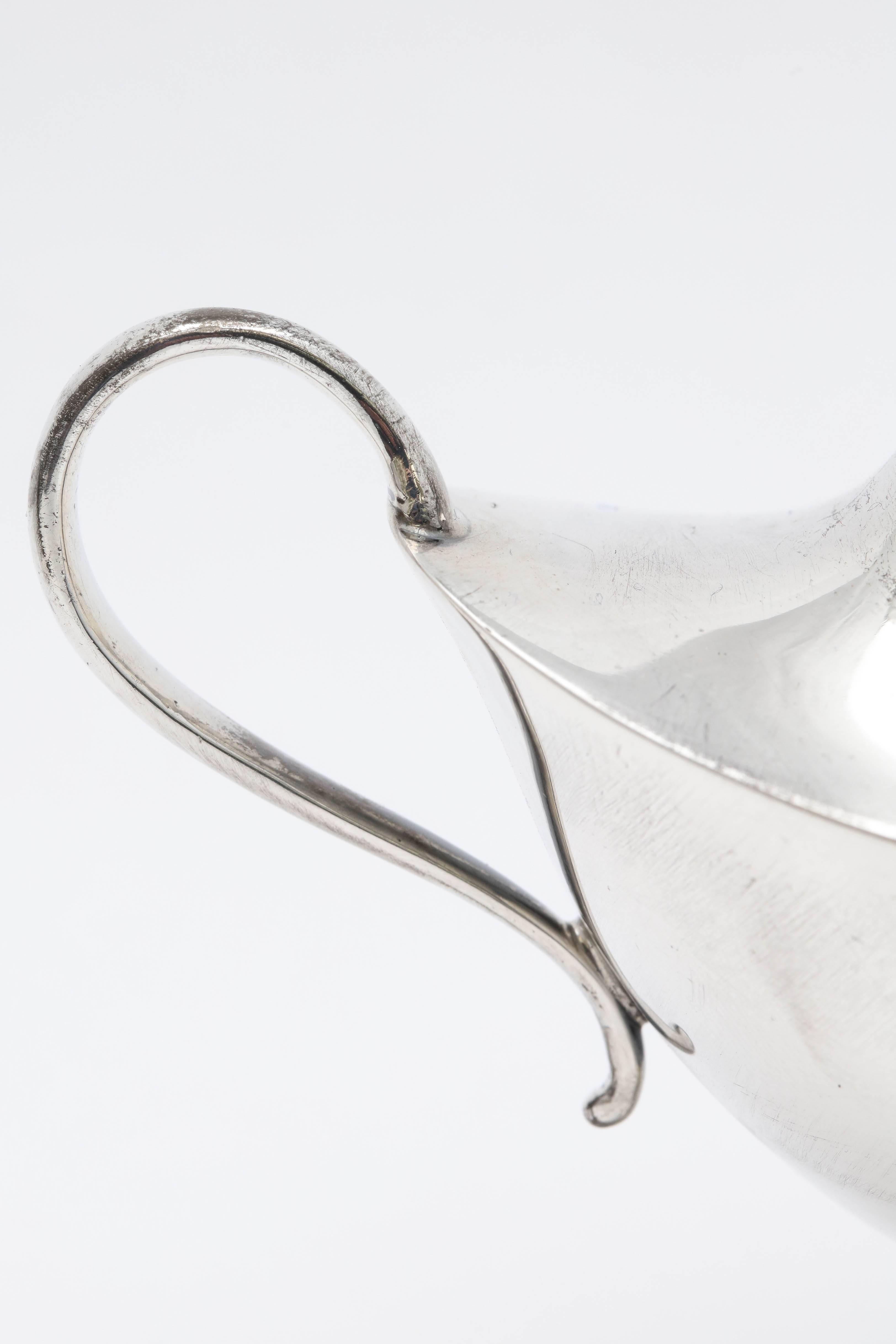 Edwardian Sterling Silber Aladdins Lampe-Stil Tabelle Öllampe oder Feuerzeug im Zustand „Hervorragend“ in New York, NY