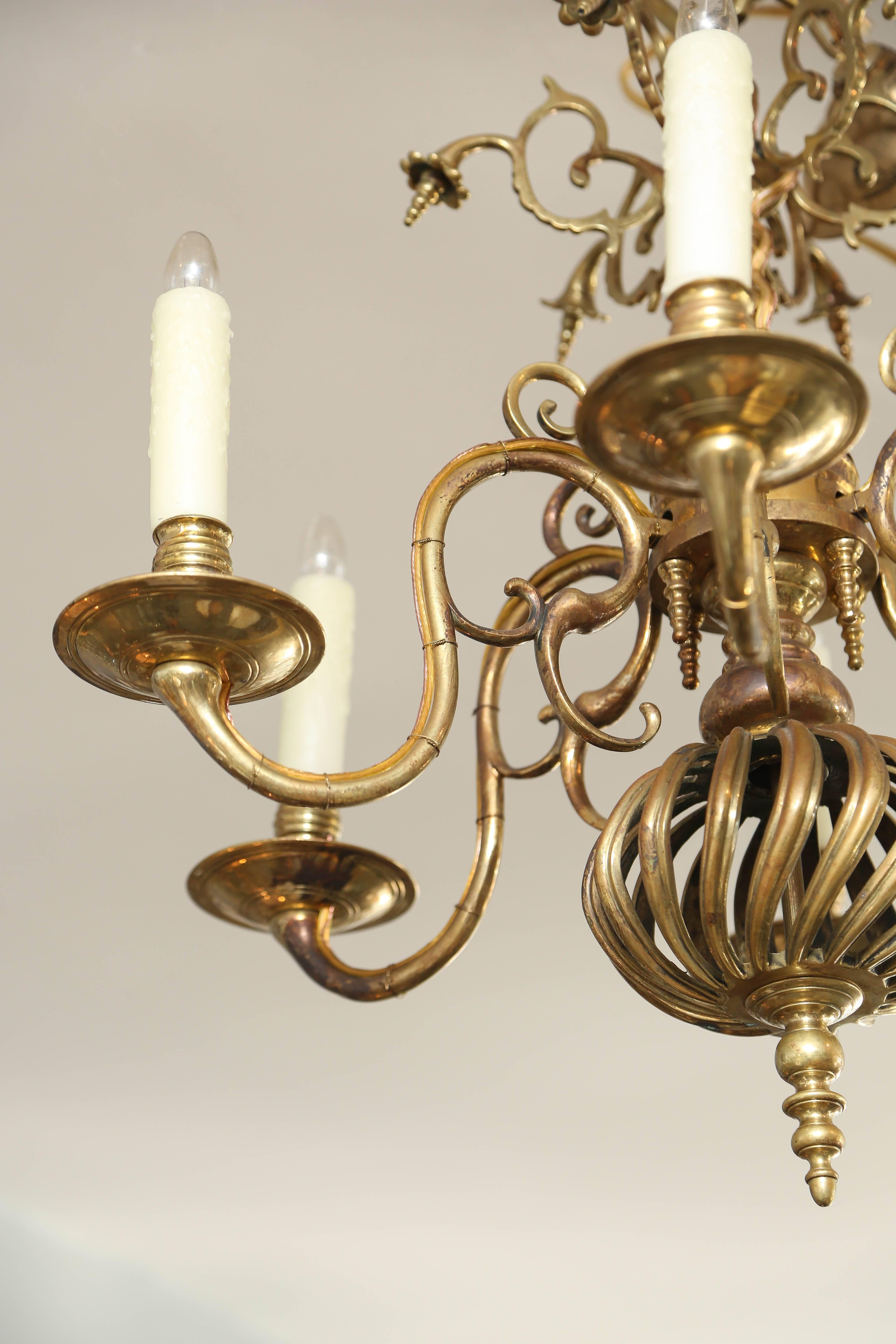 A finely and elegantly stylized period chandelier. 18th / 19th Century
With six lights originally for candles.