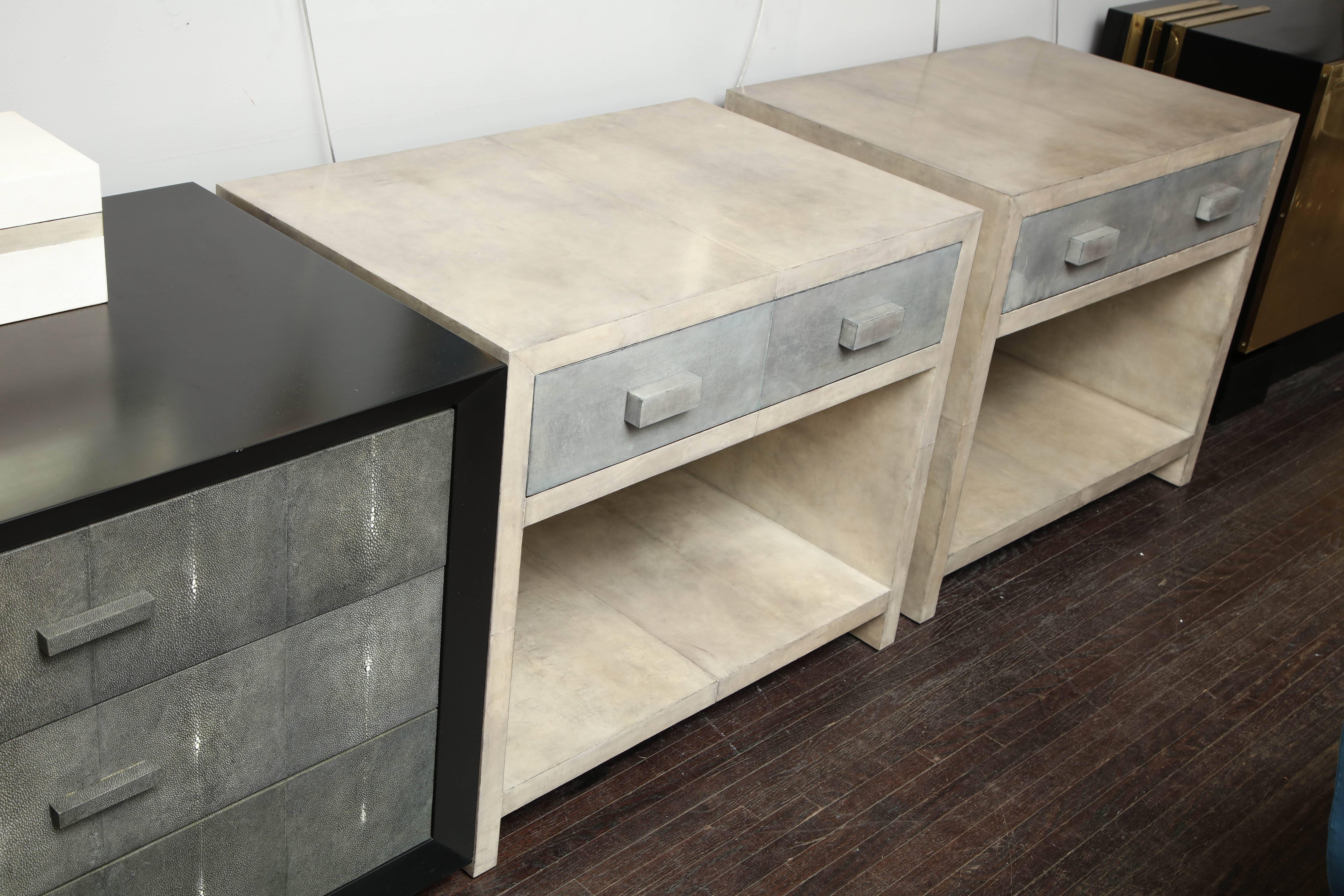 Pair of custom two-tone parchment nightstands. Shown in the combination of dark watergray (frame) and light fog (drawer front) colors. Customization is available in different sizes, colors, and hardware.