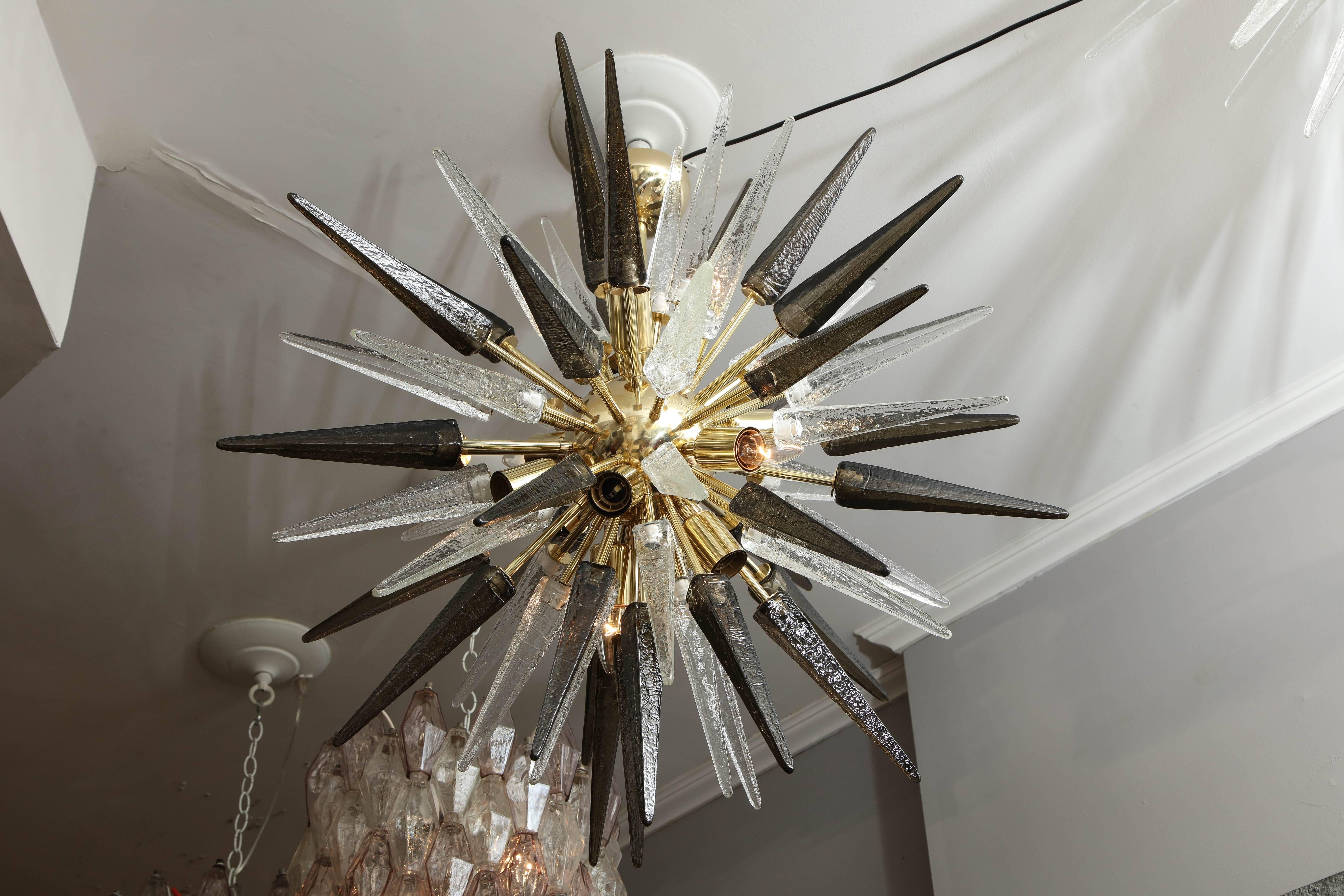 Mid-Century Modern Smoke and Clear Murano Glass Spike Sputnik Chandelier For Sale