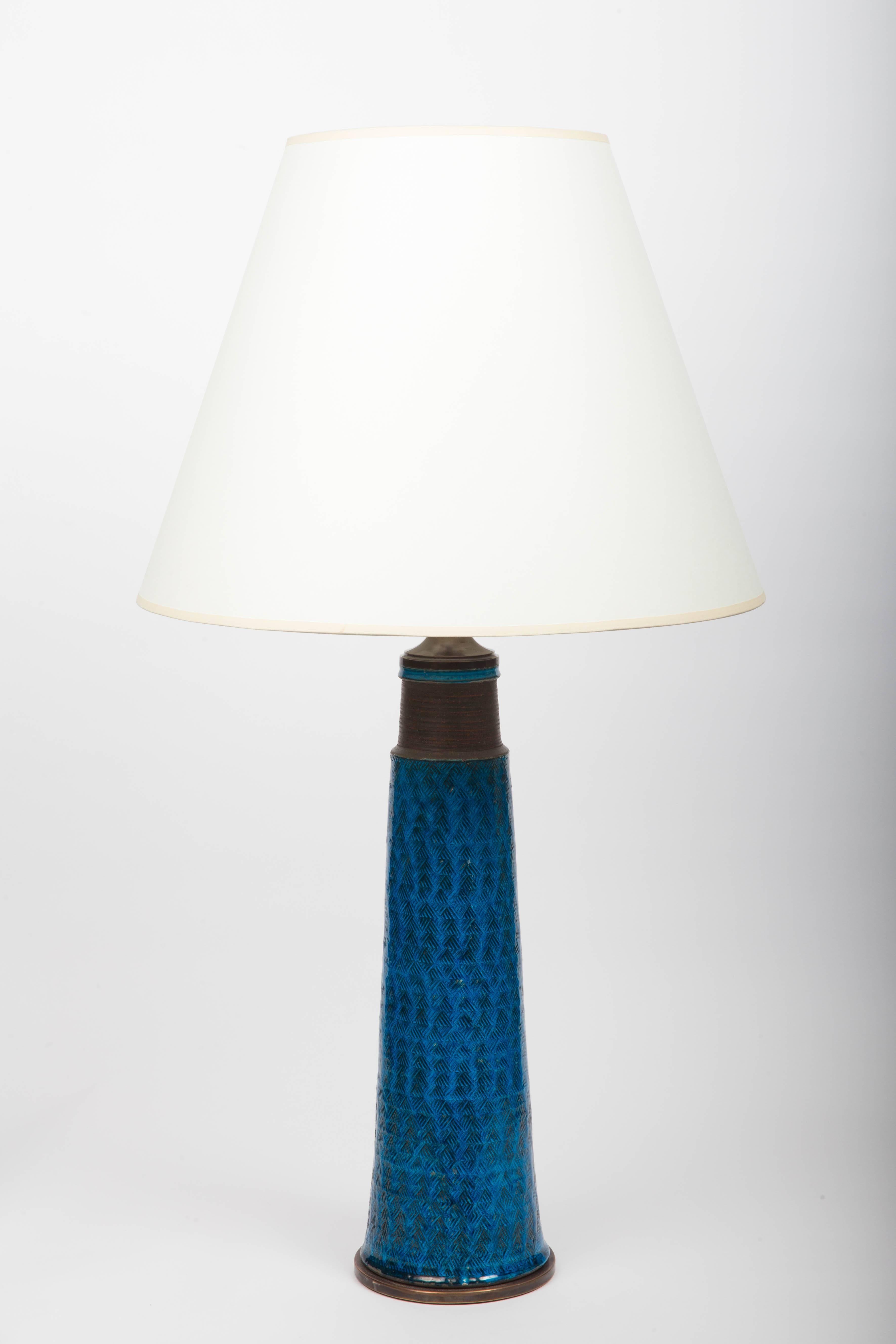 Bright cobalt blue ceramic table lamp, Denmark, 1960s

Shade not included
Newly rewired with black twisted silk cord and bronze finish on fittings.