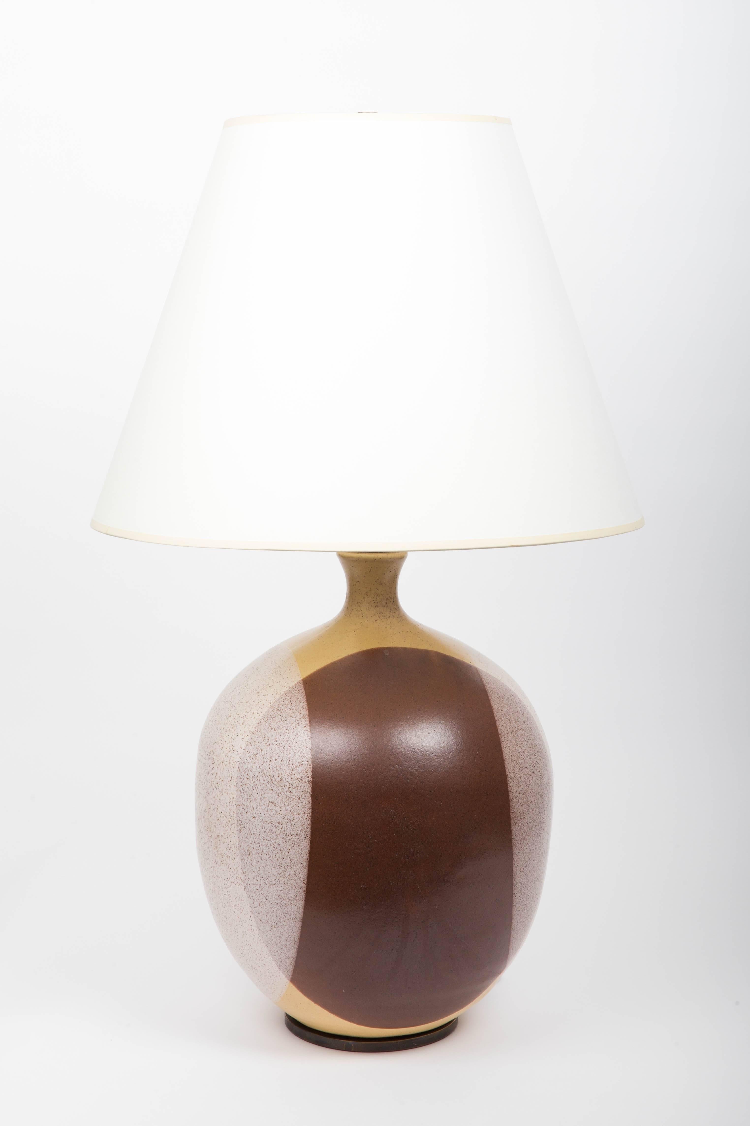 Ceramic lamp, attributed to David Cressey, 1950s

Shade not included
Newly rewired with black twisted silk cord and bronze finish on fittings.