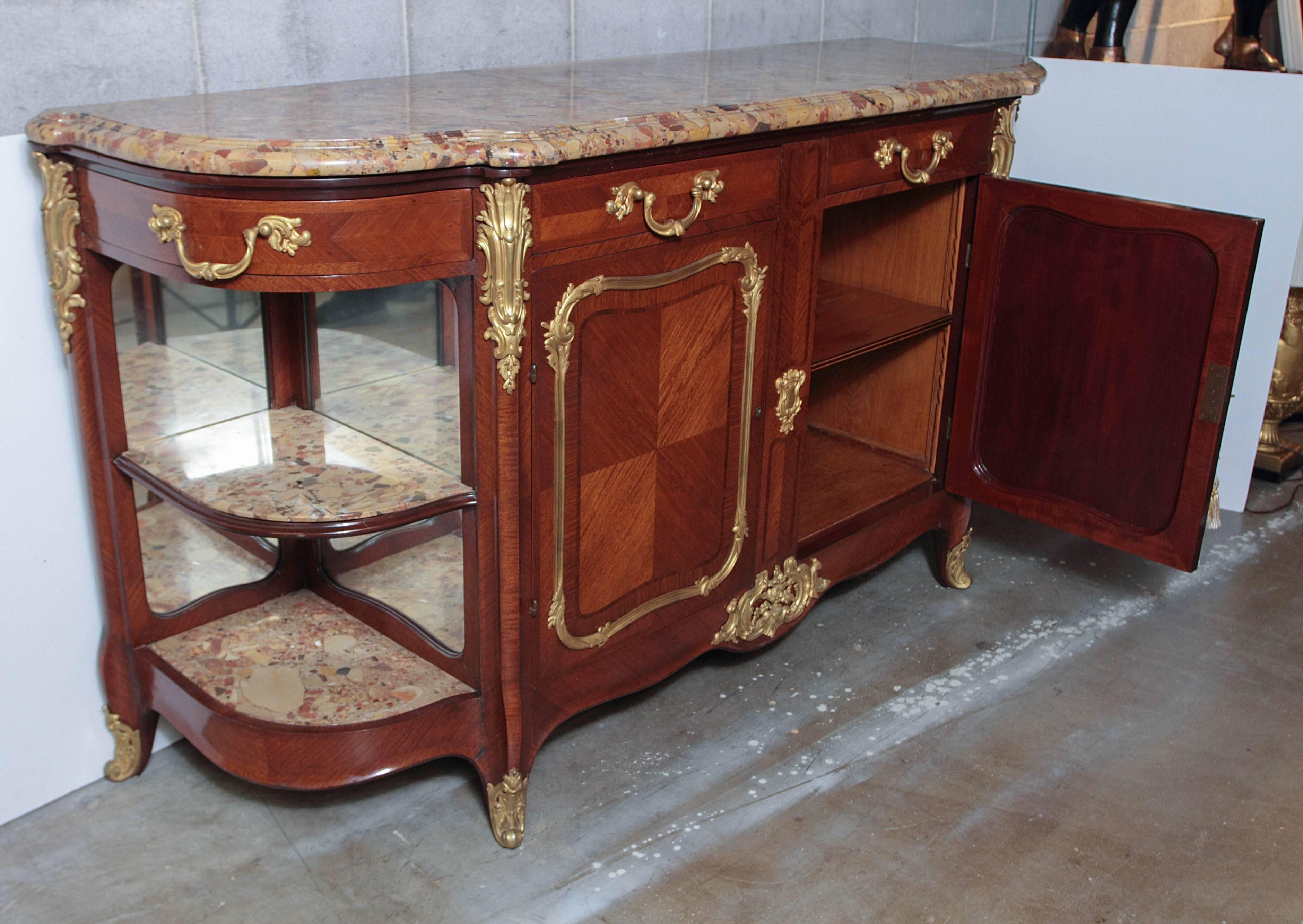 Buffet con piano in marmo Luigi XV del XIX secolo in vendita 4