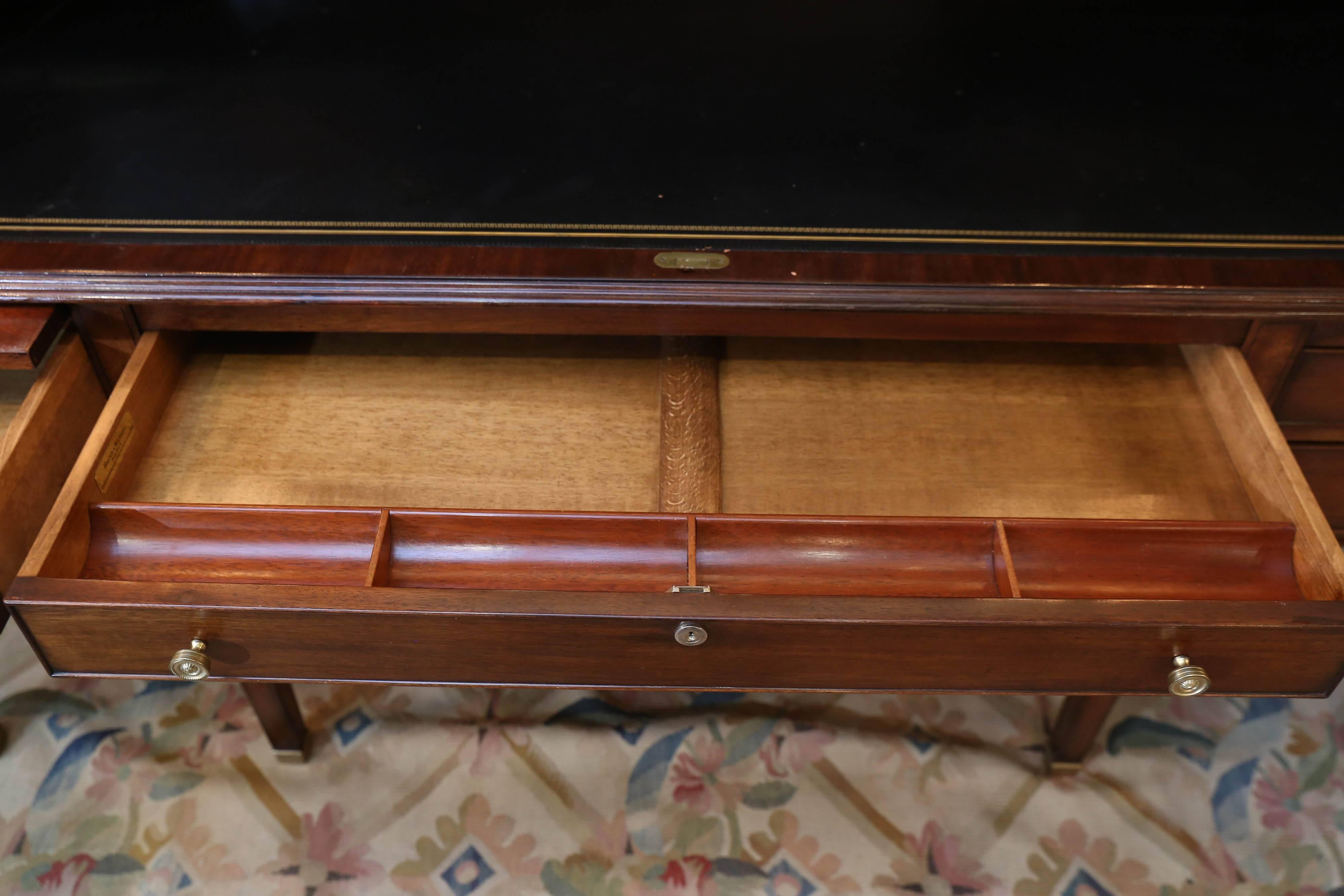 English Custom-Made Smith and Watson Executive Hepplewhite-Style Mahogany Roll-Top Desk For Sale