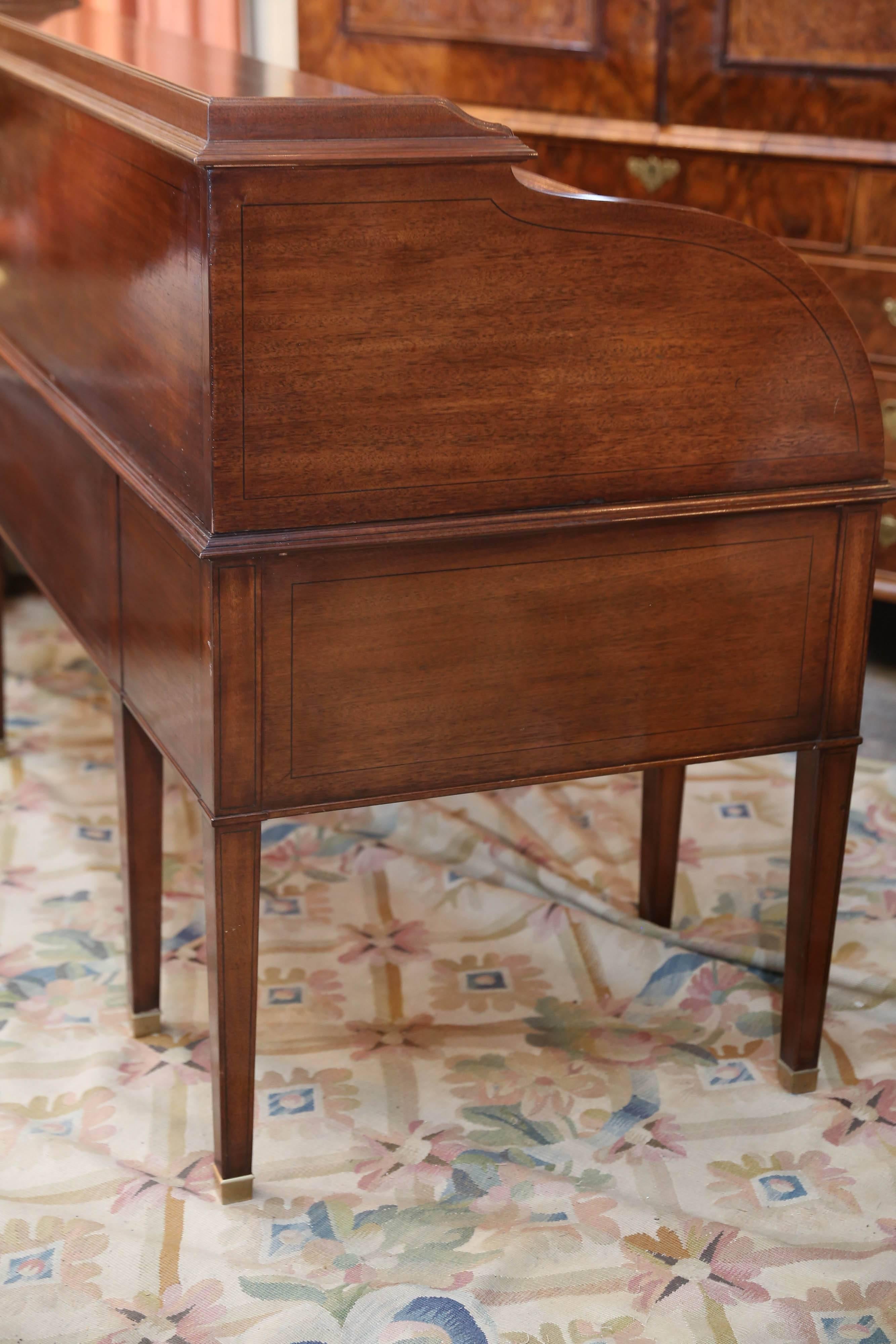 Custom-Made Smith and Watson Executive Hepplewhite-Style Mahogany Roll-Top Desk For Sale 3
