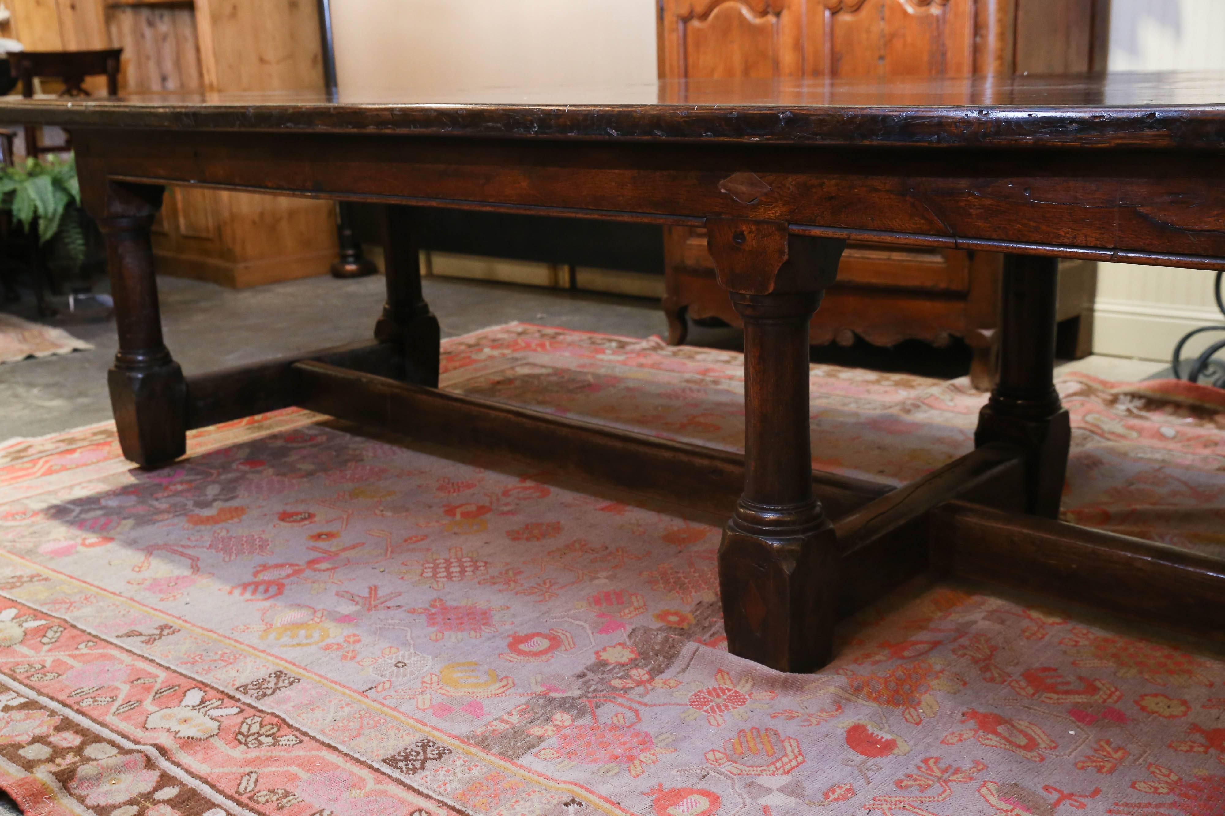 Turned George I Early 18th Century English Oak Refectory Table For Sale
