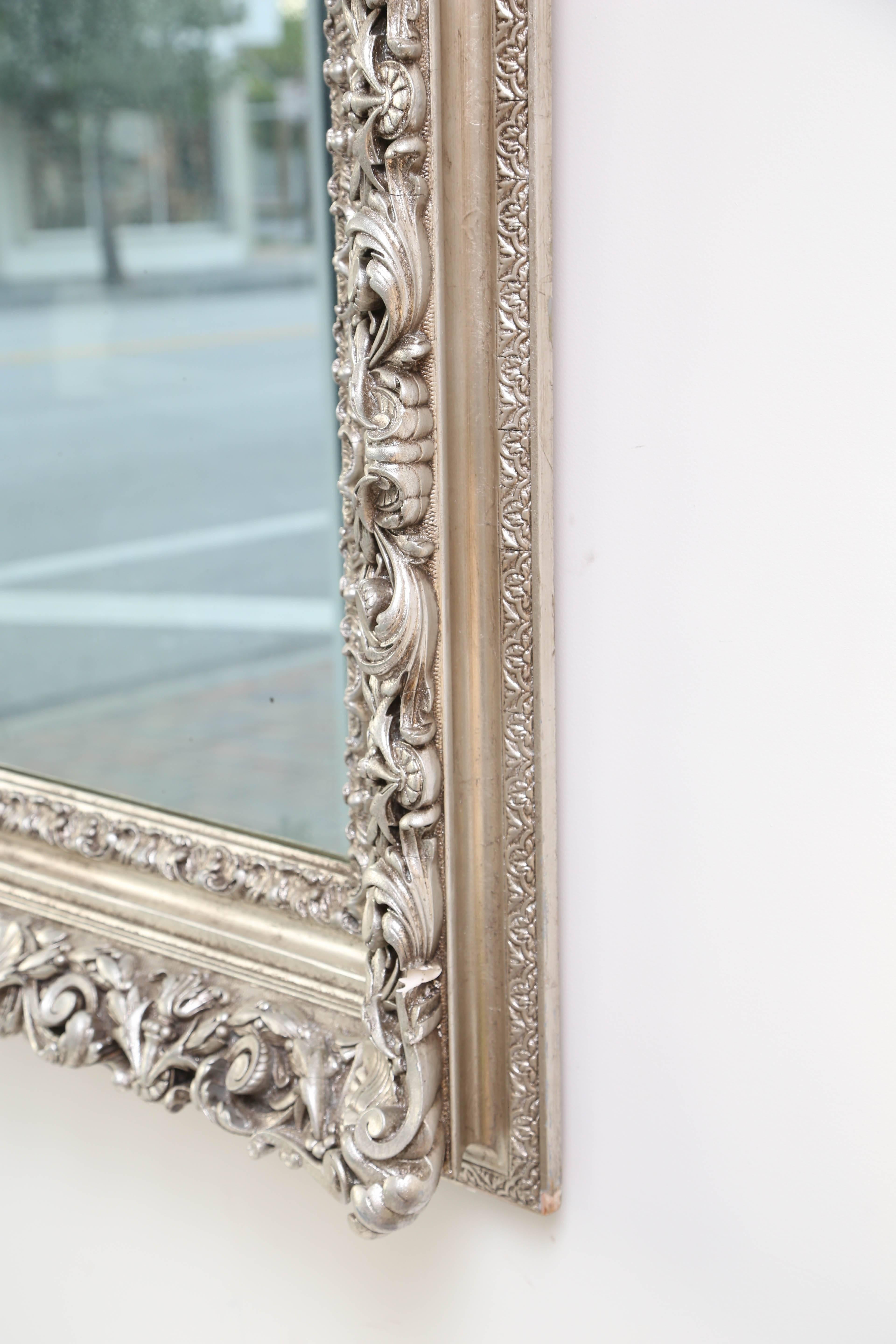 Antique Baroque Silver Gilt Carved and Gessoed Mirror In Good Condition In West Palm Beach, FL