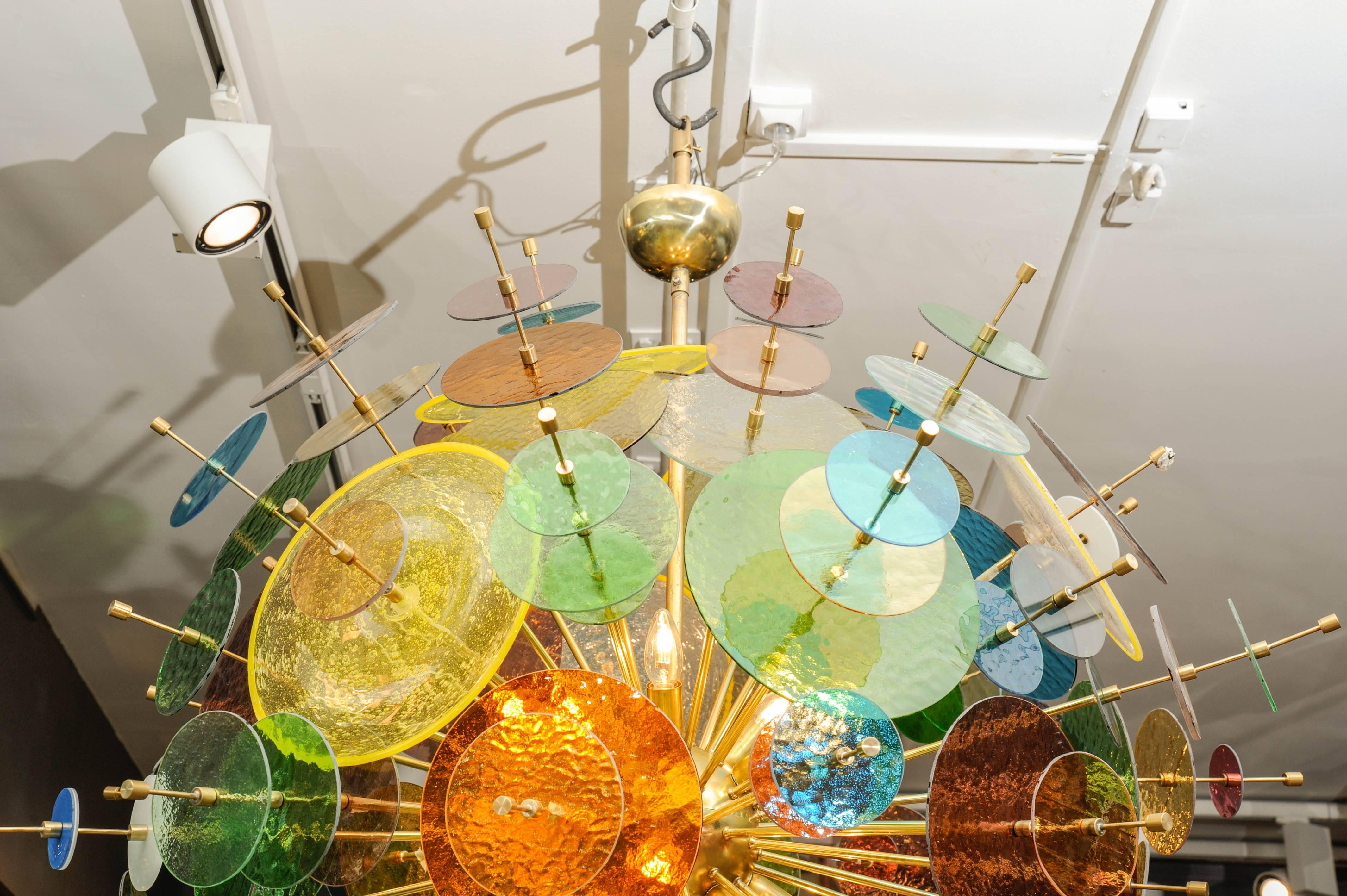 Sputnik chandelier in Murano colored glass, brass structure.