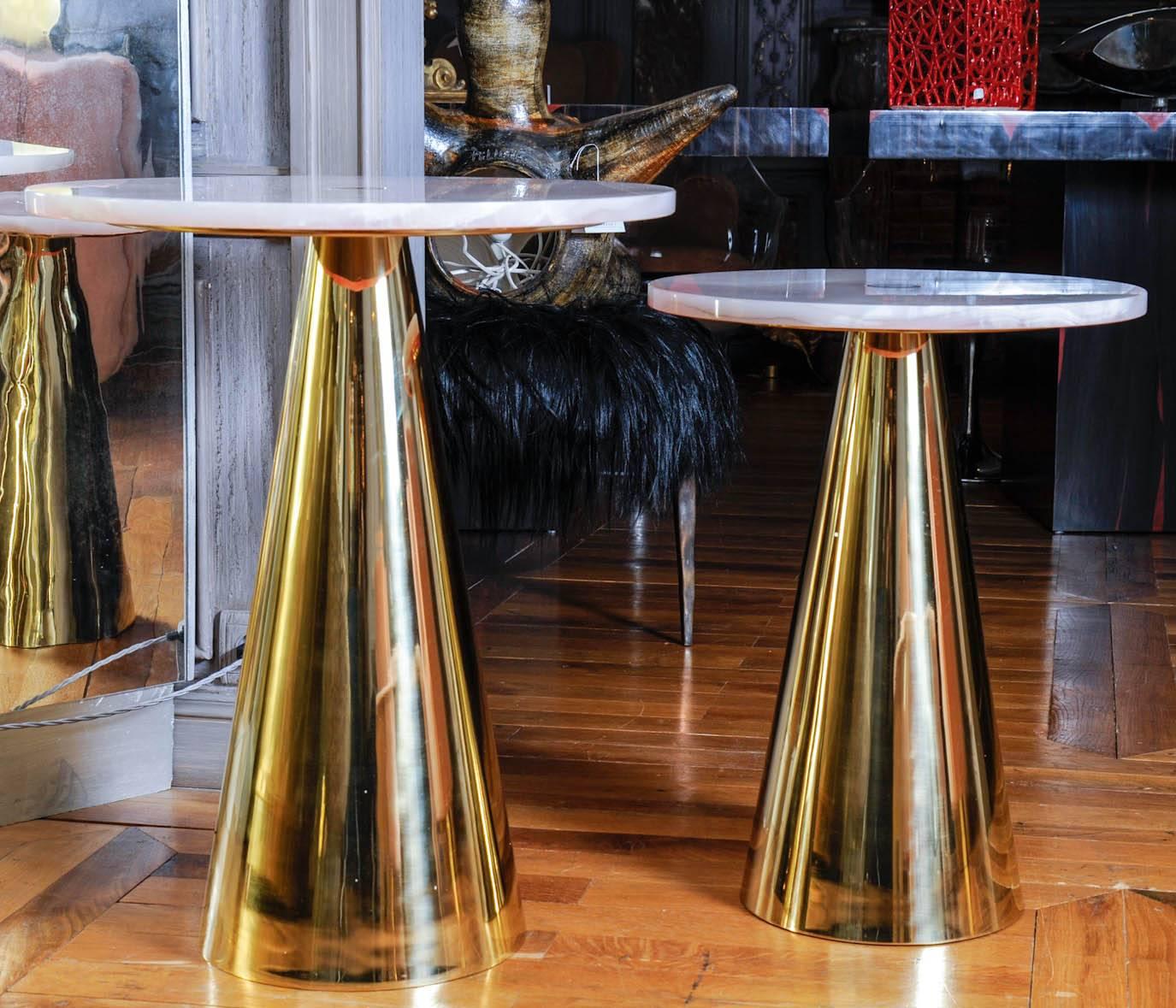 Modern Pair of Pink Onyx and Brass Pedestals For Sale