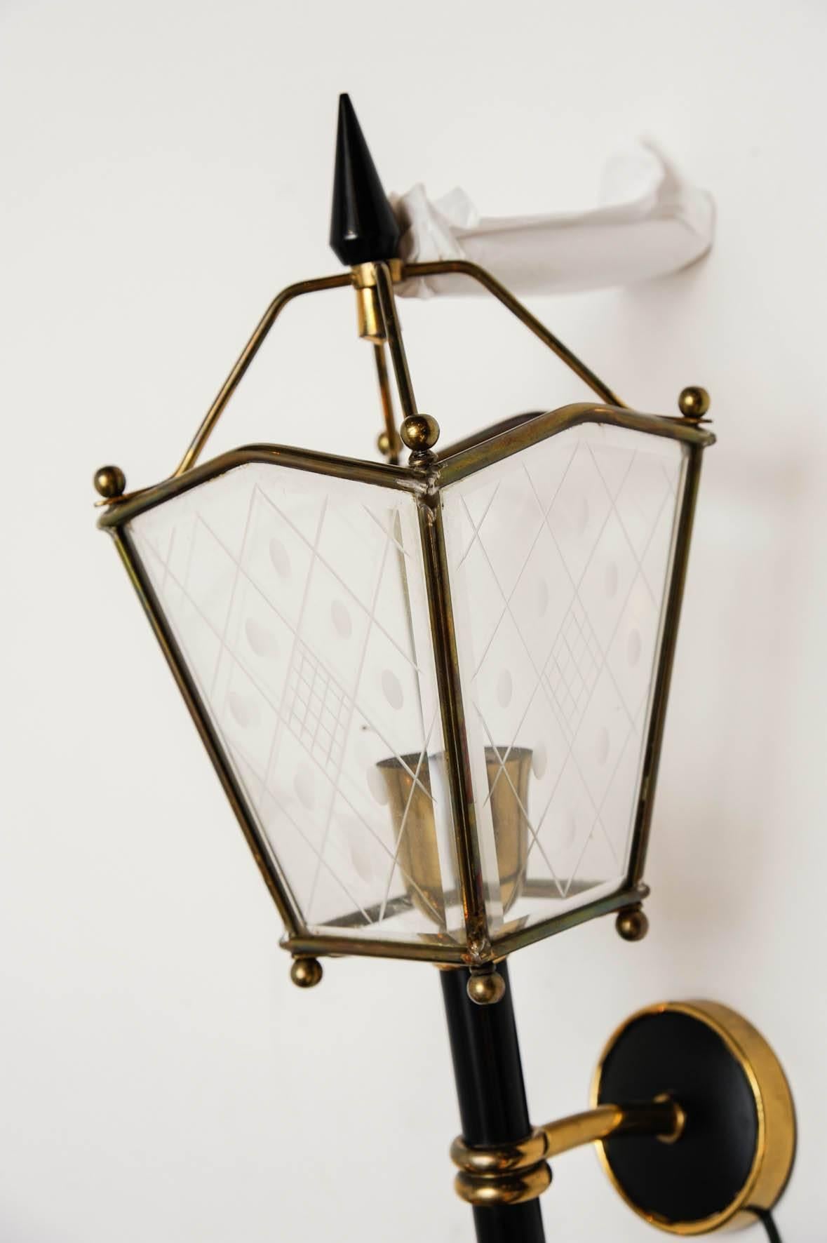 Pair of Black Metal, Brass and Glass Lantern Wall Sconces In Good Condition In Saint-Ouen, IDF