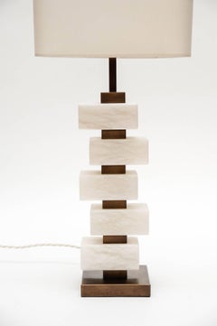 Paire de lampes de bureau en laiton et briques en albâtre Glustin Luminaires Creation