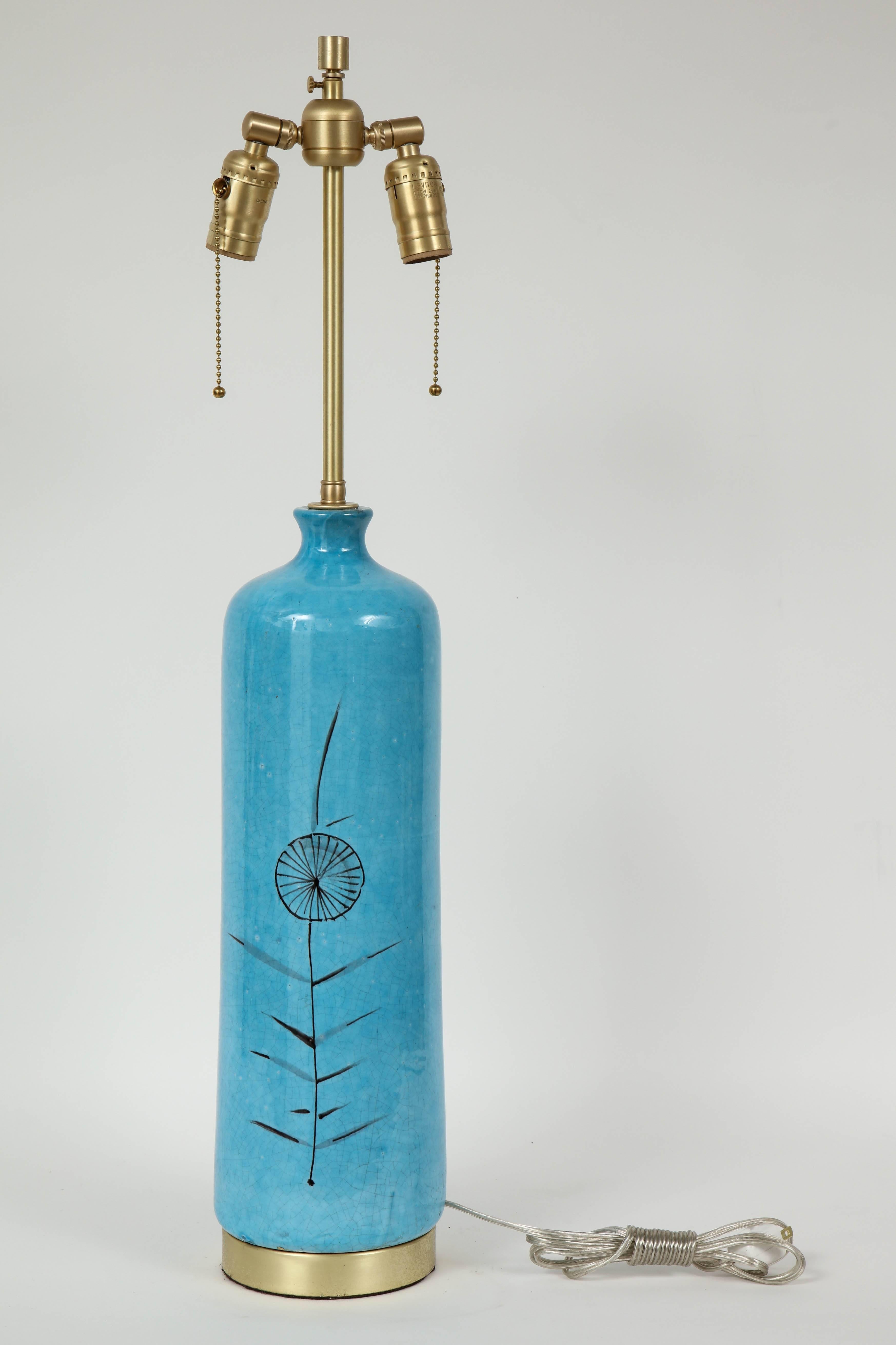 Bitossi Cerulean Blau glasierte Keramiklampen (Messing) im Angebot