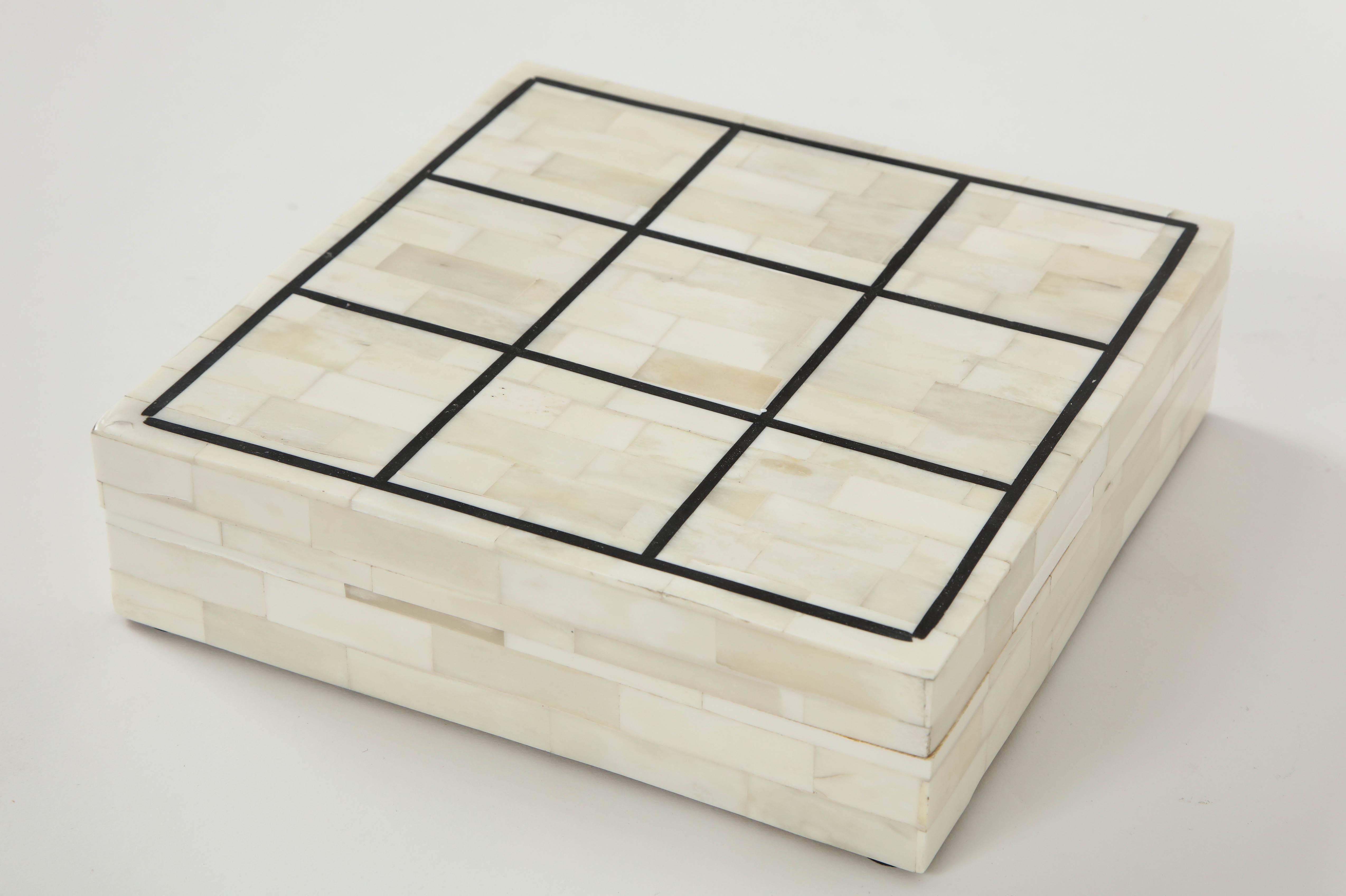Bone Inlay Tic Tac Toe Game In Excellent Condition In New York, NY