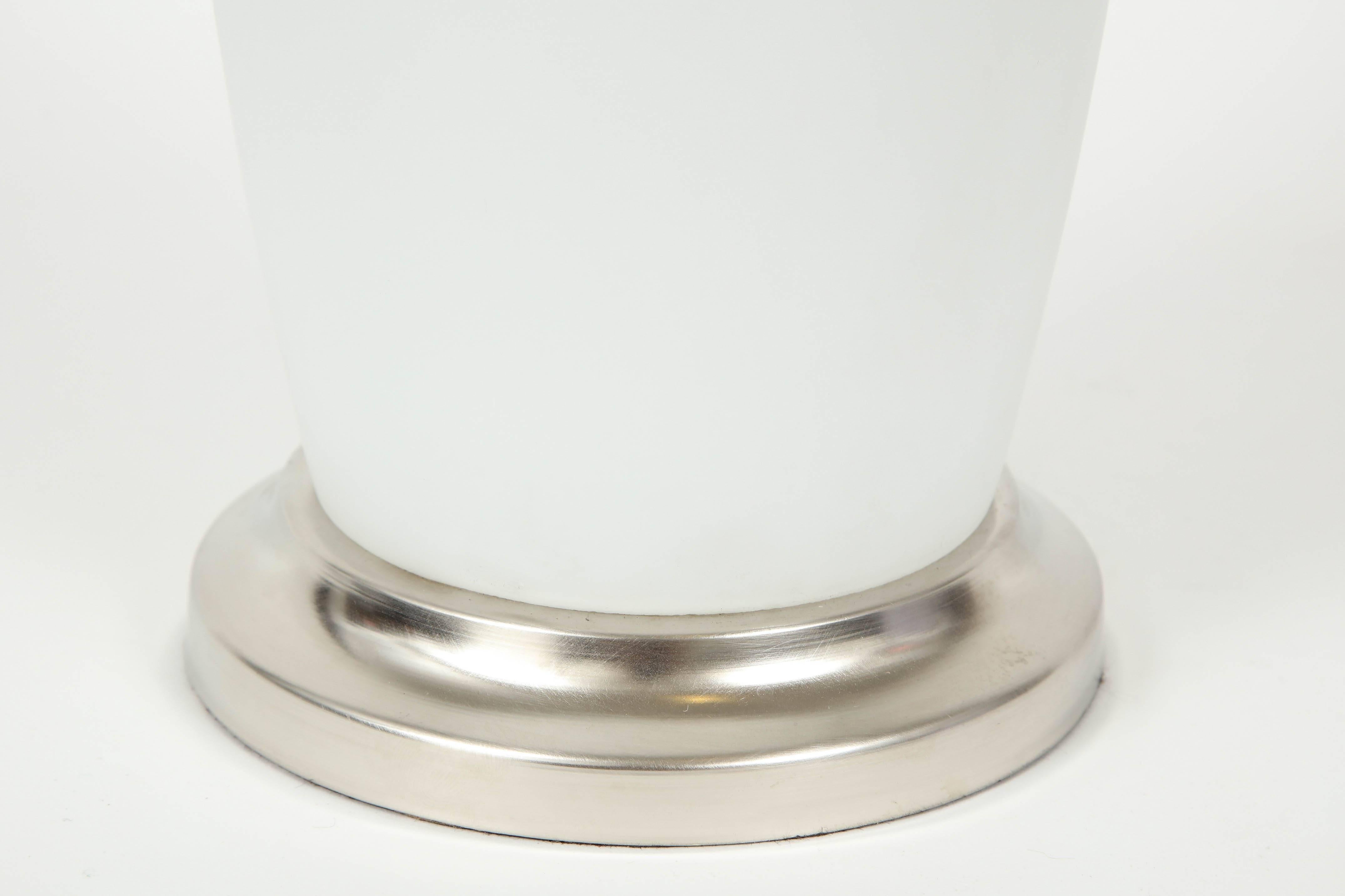 Vistosi-Lampen aus weißem Muranoglas mit mattem Finish (Italienisch) im Angebot