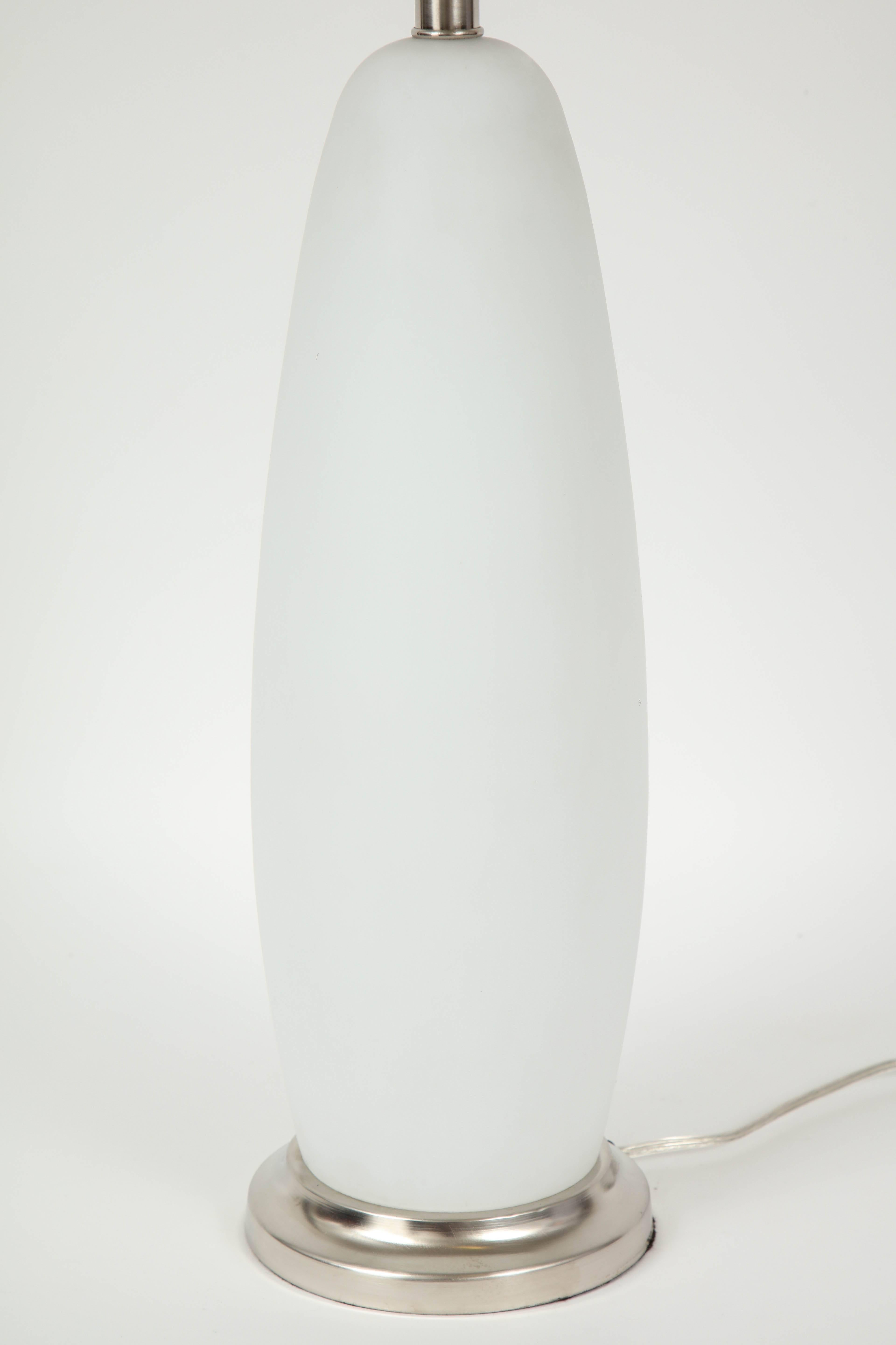 Vistosi-Lampen aus weißem Muranoglas mit mattem Finish (Gebürstet) im Angebot