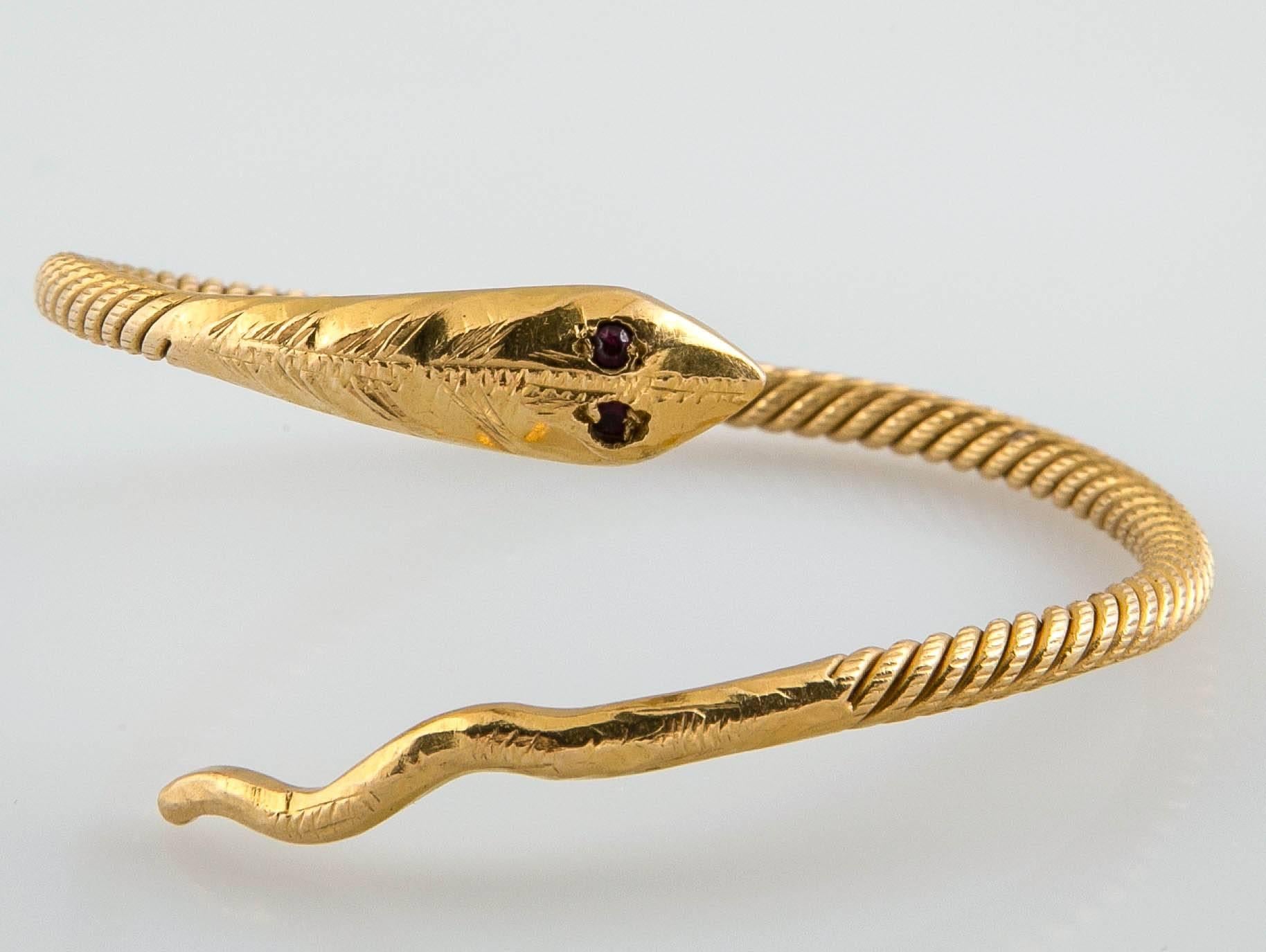 Elegant Edwardian Gold Serpent Bracelet In Excellent Condition For Sale In St.amford, CT