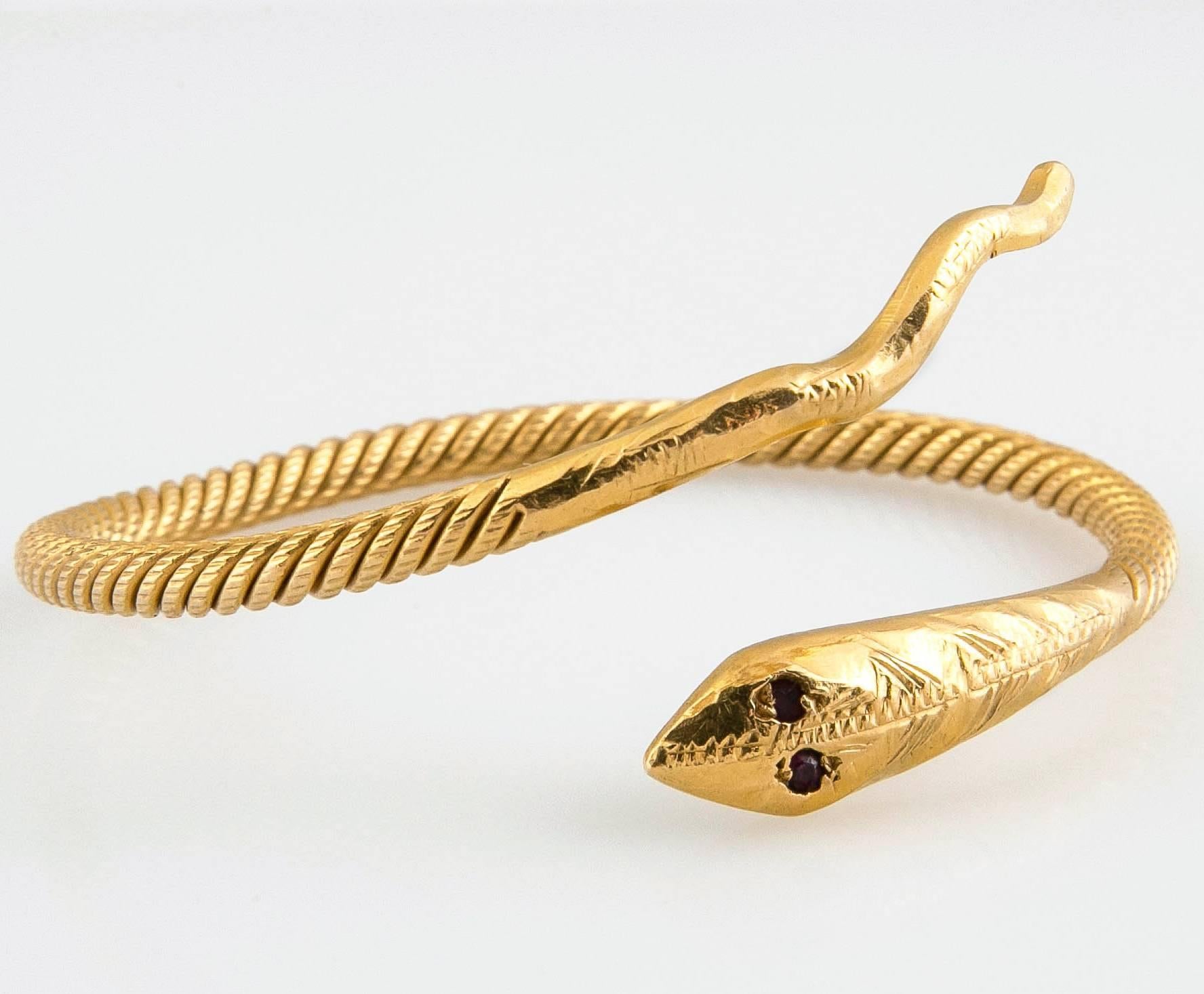Women's Elegant Edwardian Gold Serpent Bracelet For Sale