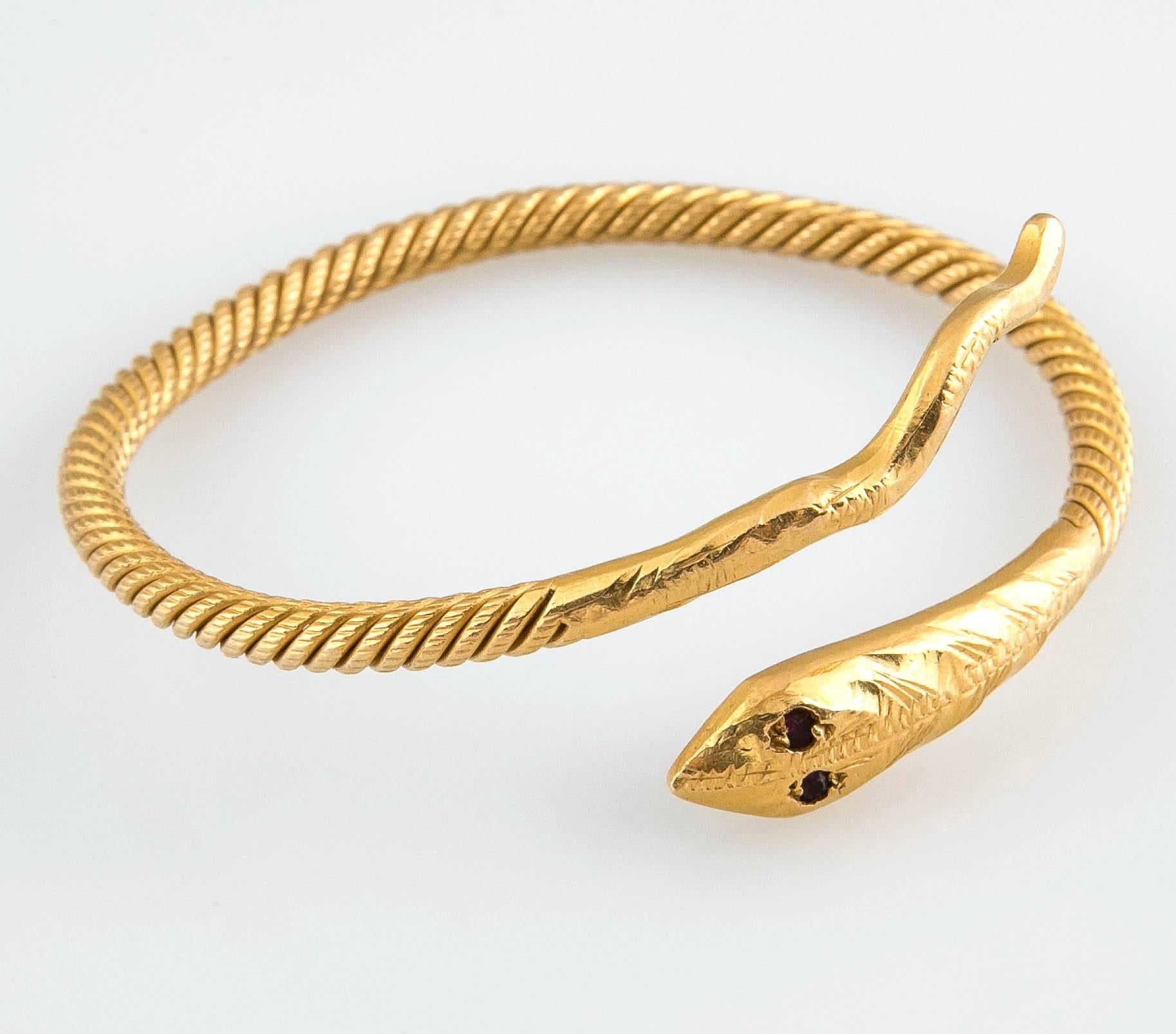 Elegant Edwardian Gold Serpent Bracelet For Sale 1