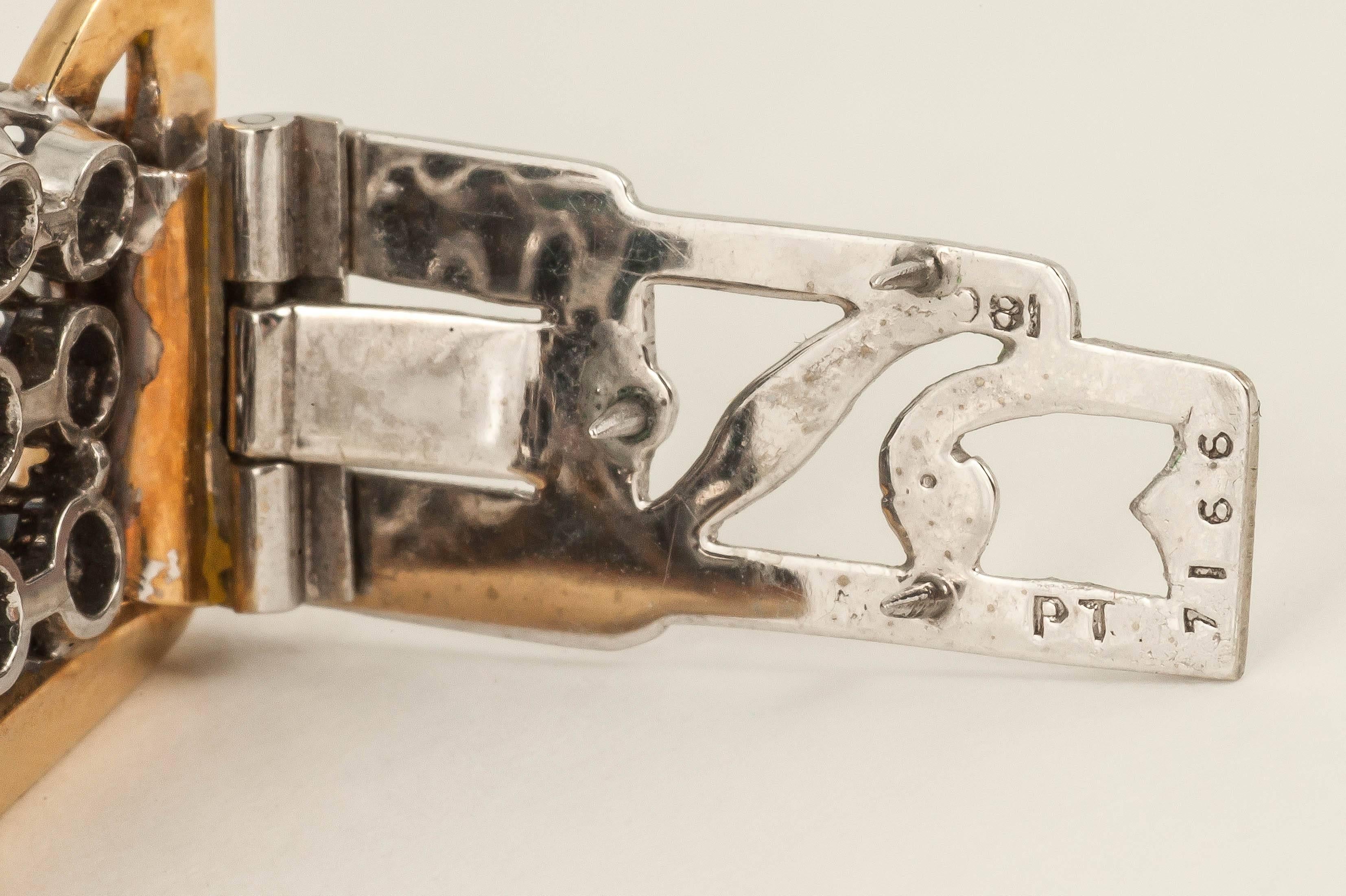1940s English sapphire diamond gold clip brooch For Sale 2