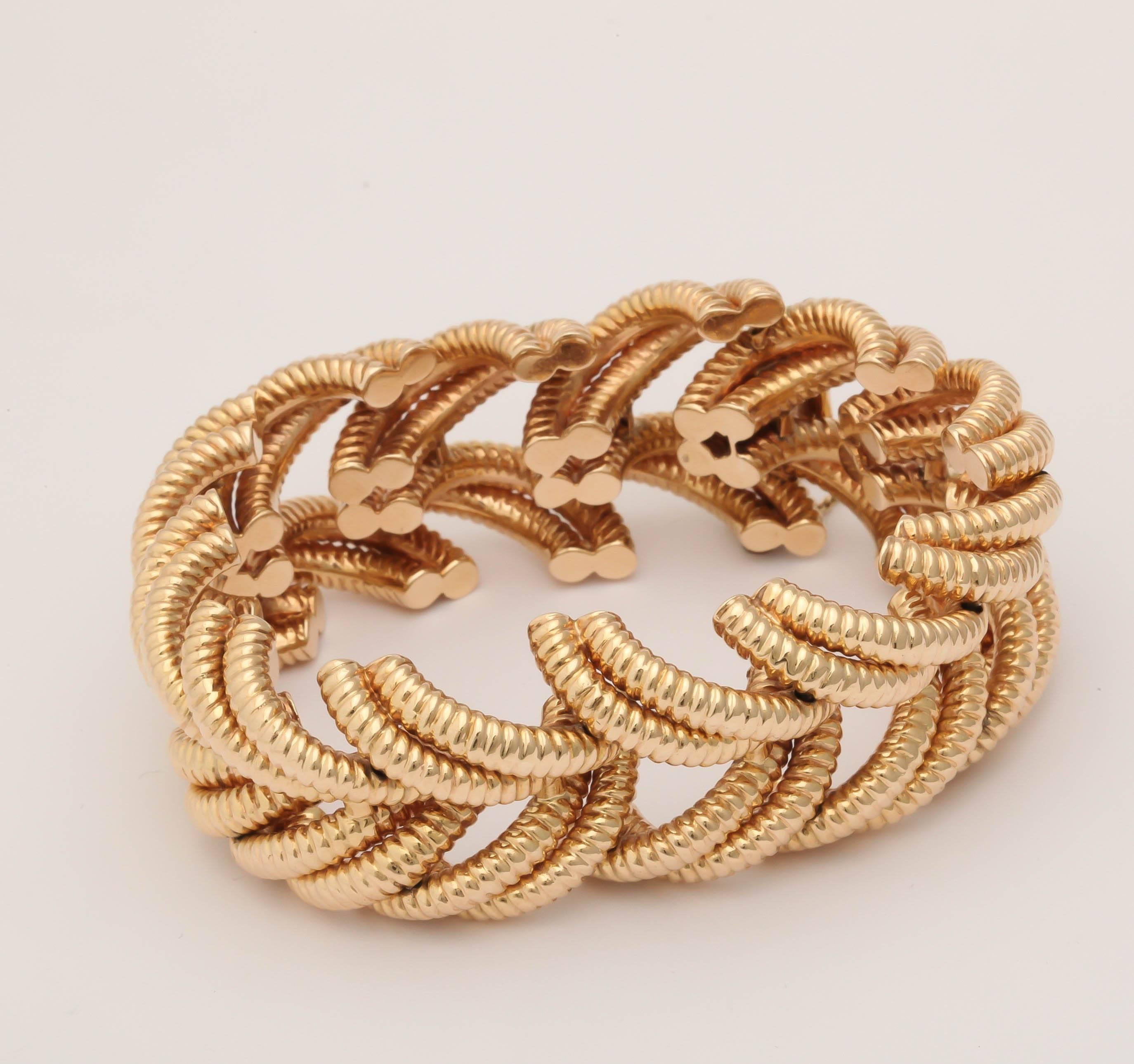 Gold Illusion Gliederarmband im Angebot 1