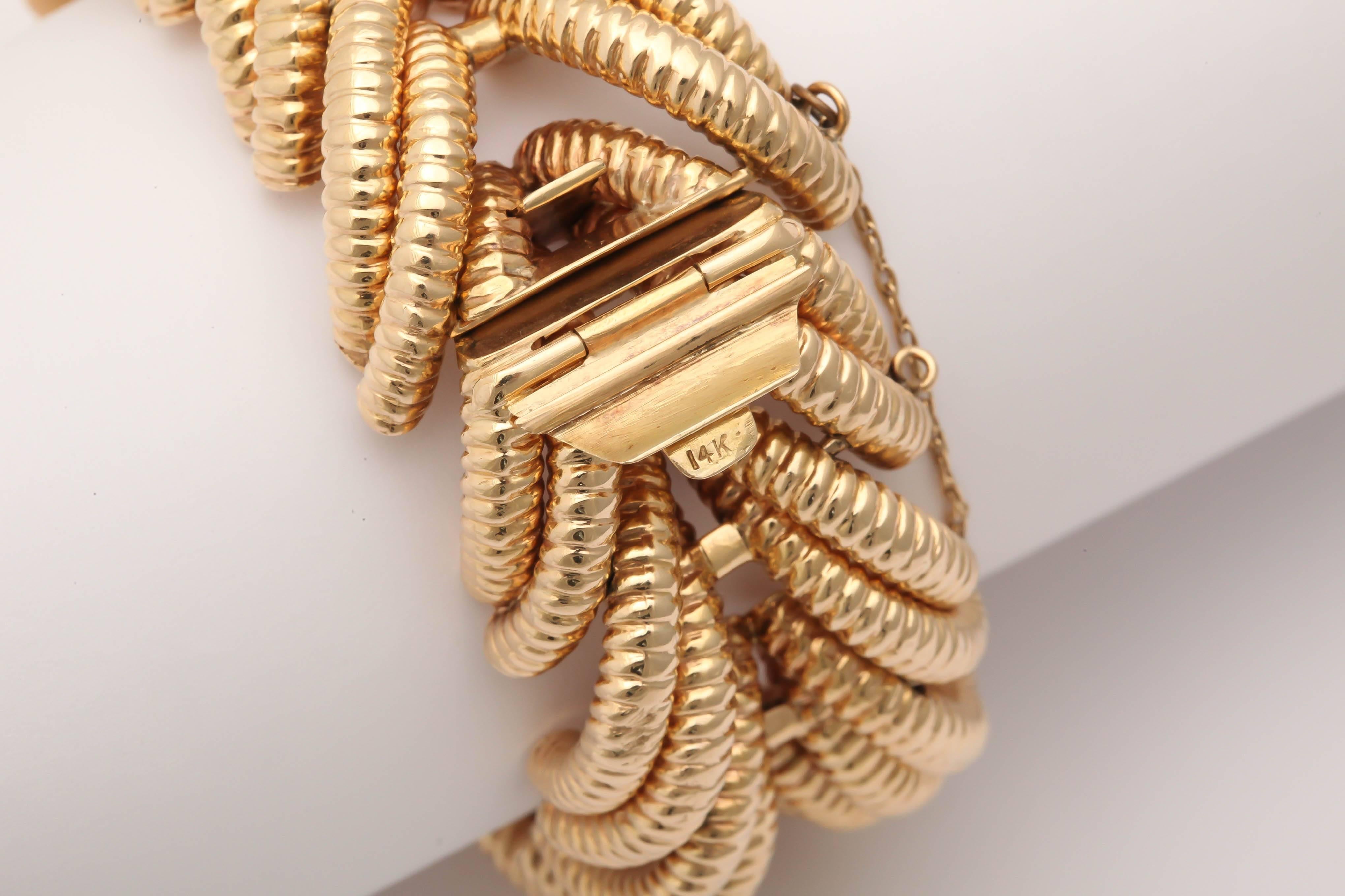 Gold Illusion Link Bracelet For Sale 4