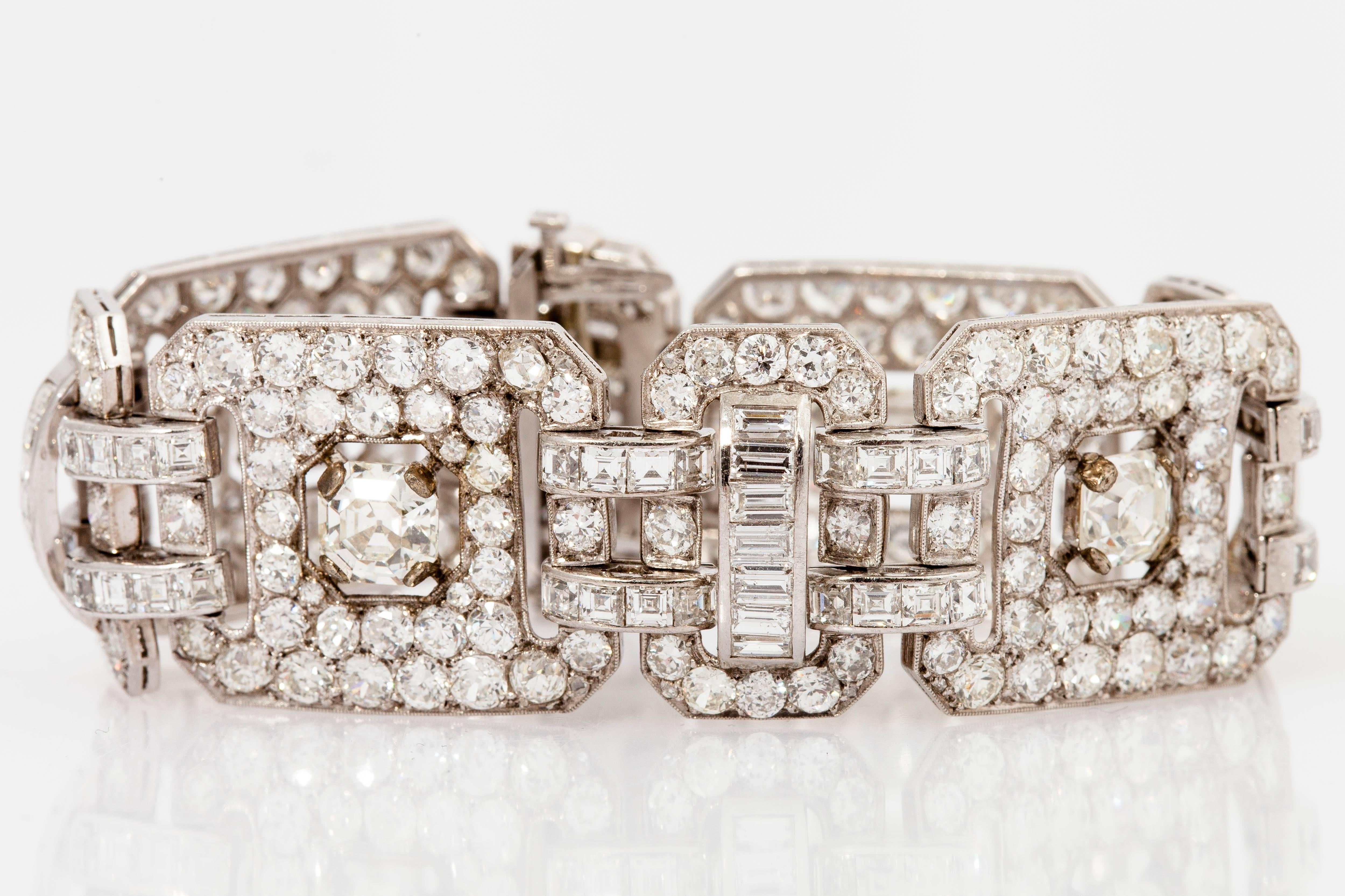 Wunderschönes Art-déco-Diamant-Platin-Armband im Zustand „Neu“ in New York, NY