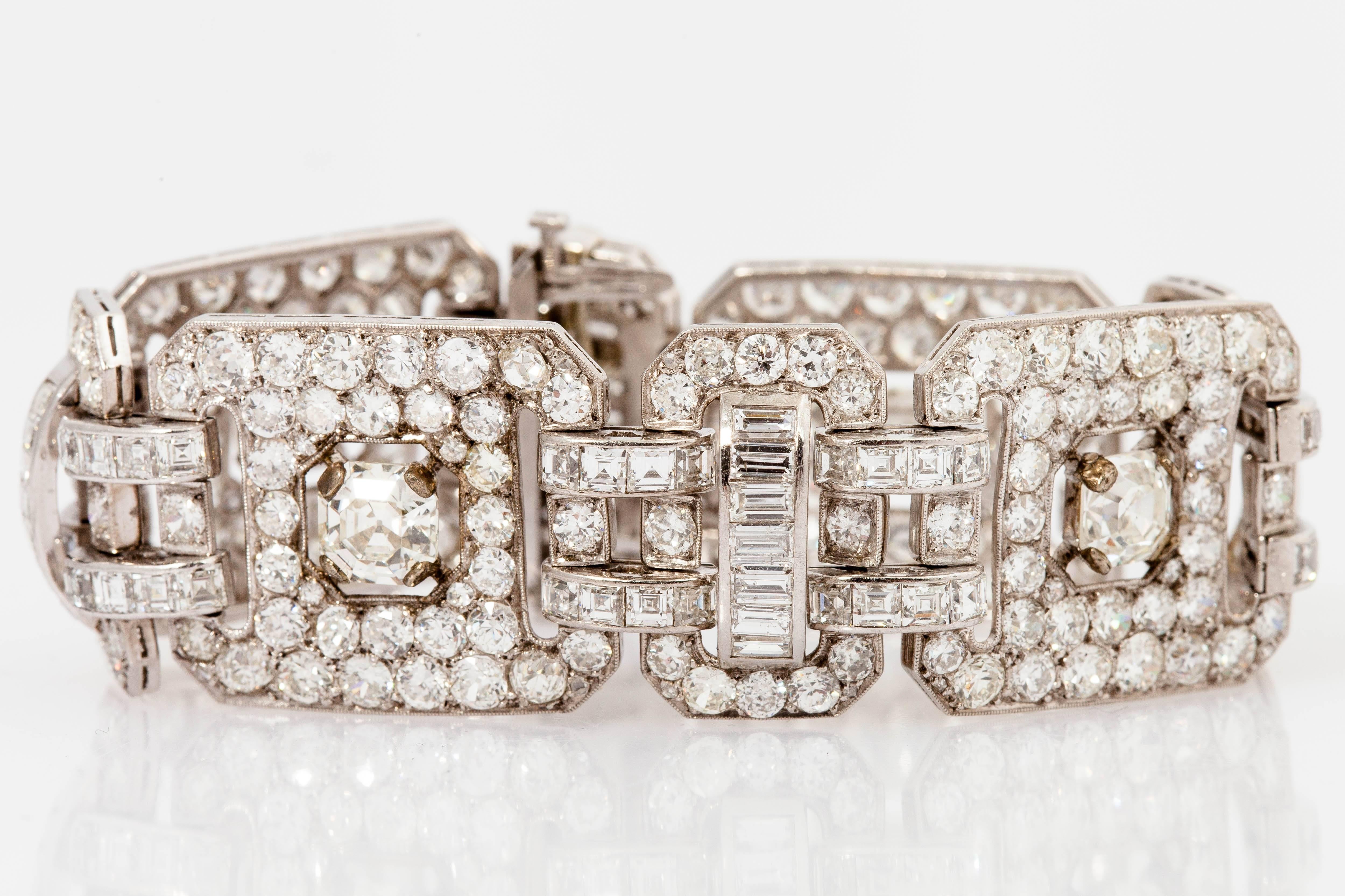 Women's Gorgeous Art Deco Diamond Platinum Bracelet For Sale