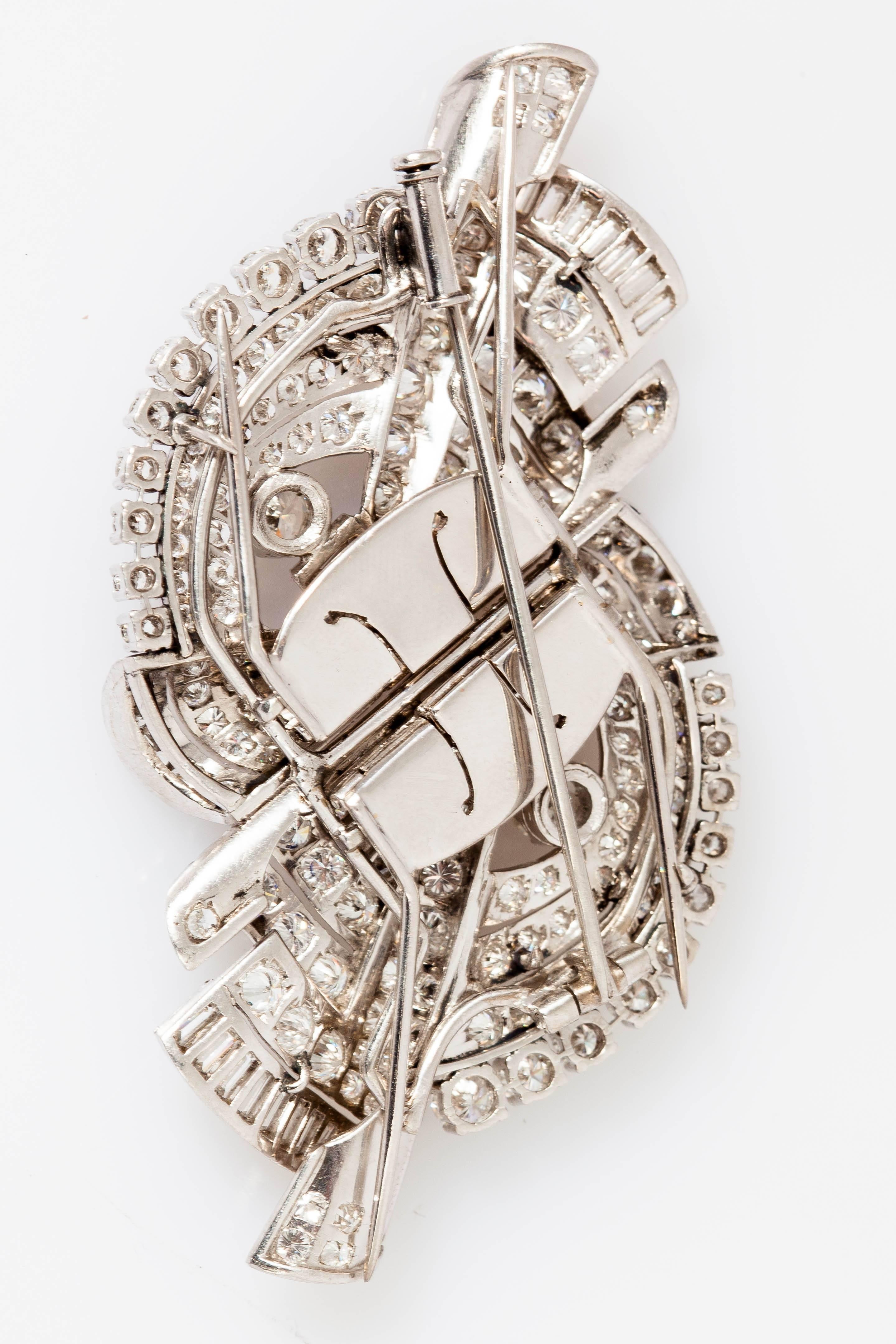 Beautiful Art Deco Diamond Platinum Double Clip Brooch For Sale at 1stDibs