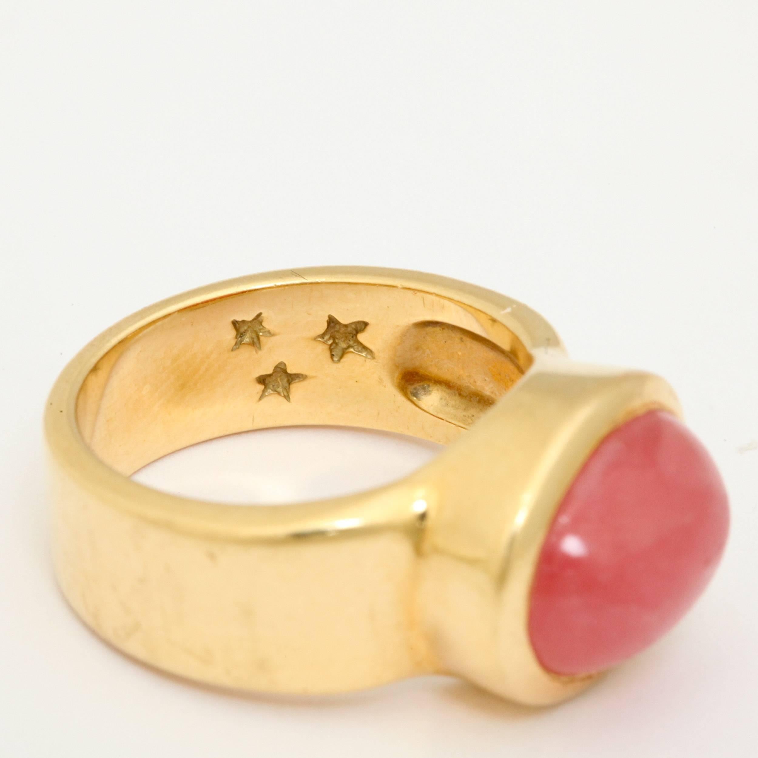 1970s H.Stern Cabochon Red Rhodochrosite Gold Unisex Hip Ring 2