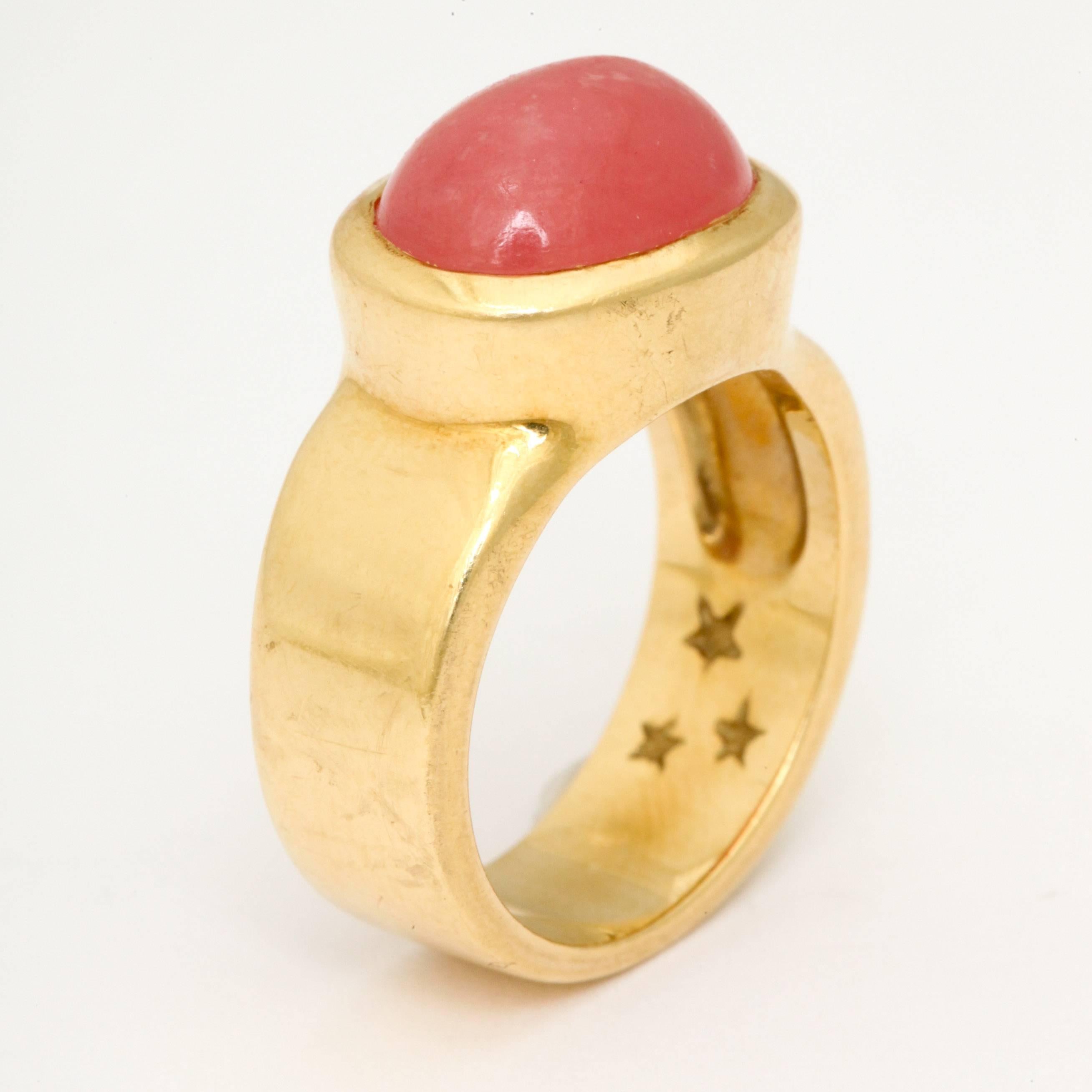 1970s H.Stern Cabochon Red Rhodochrosite Gold Unisex Hip Ring 3