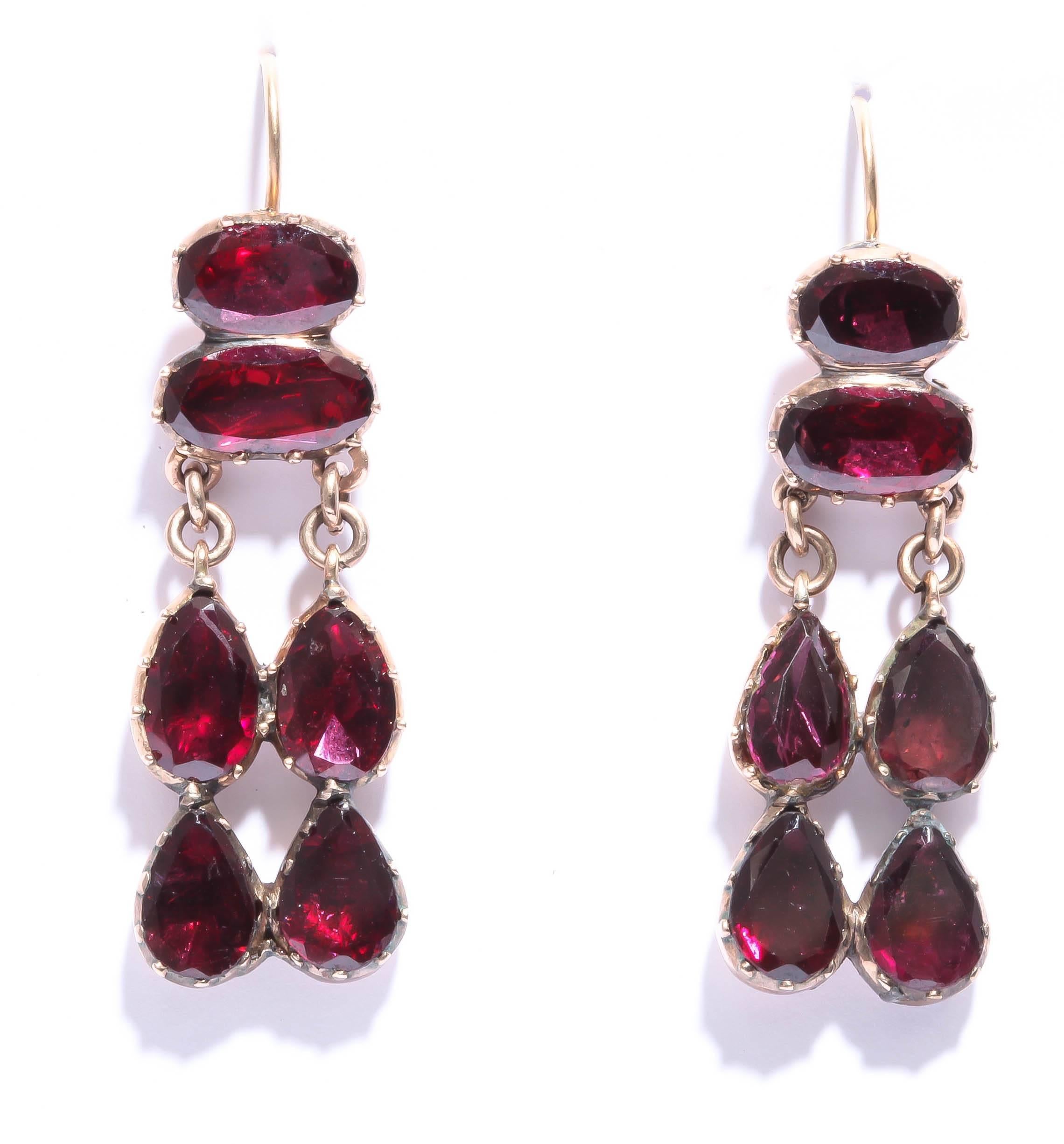 Georgian Garnet Earrings In Excellent Condition In New York, NY