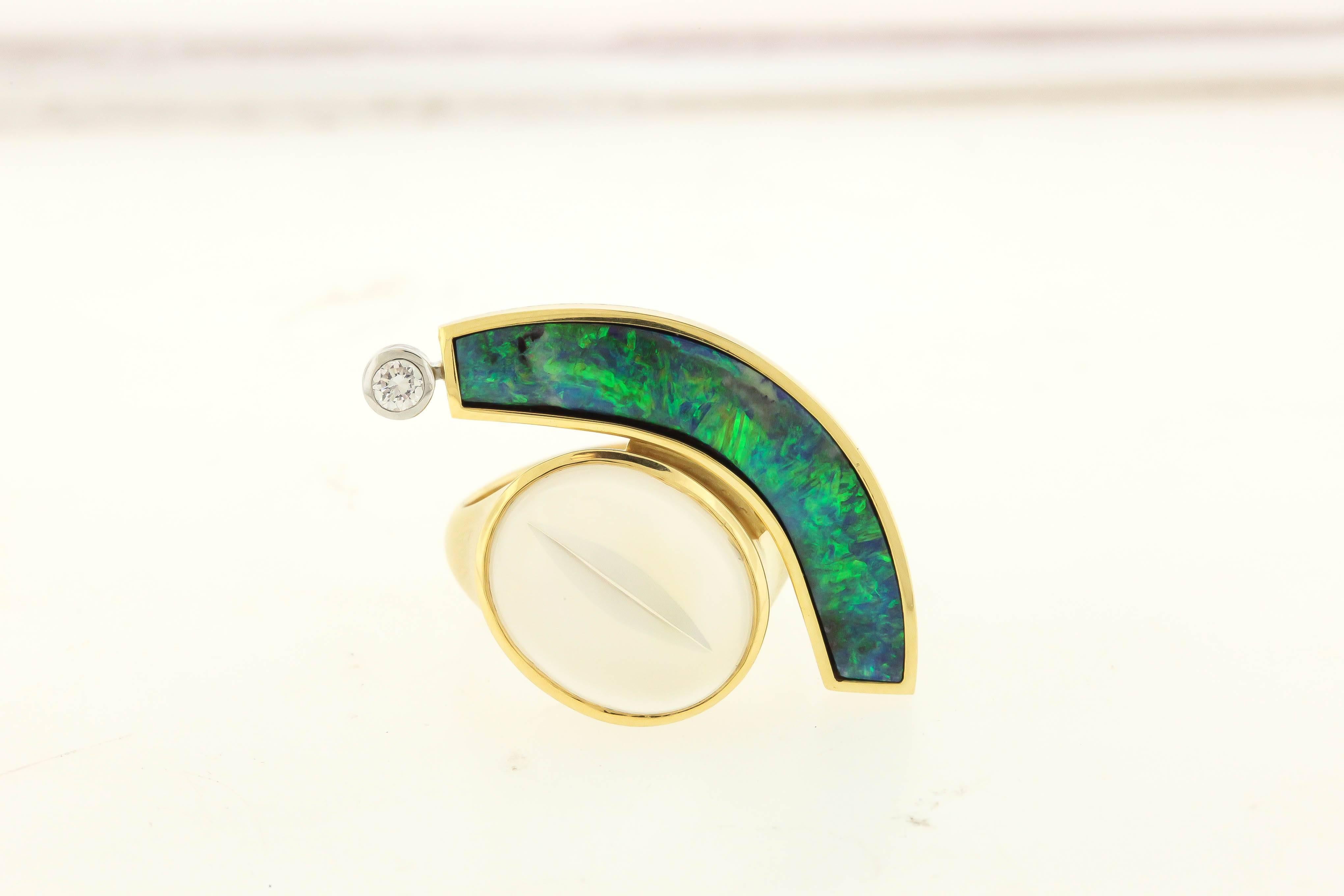 Boulder Opal Moonstone gold Ring by Tom Munsteiner In New Condition In New York, NY