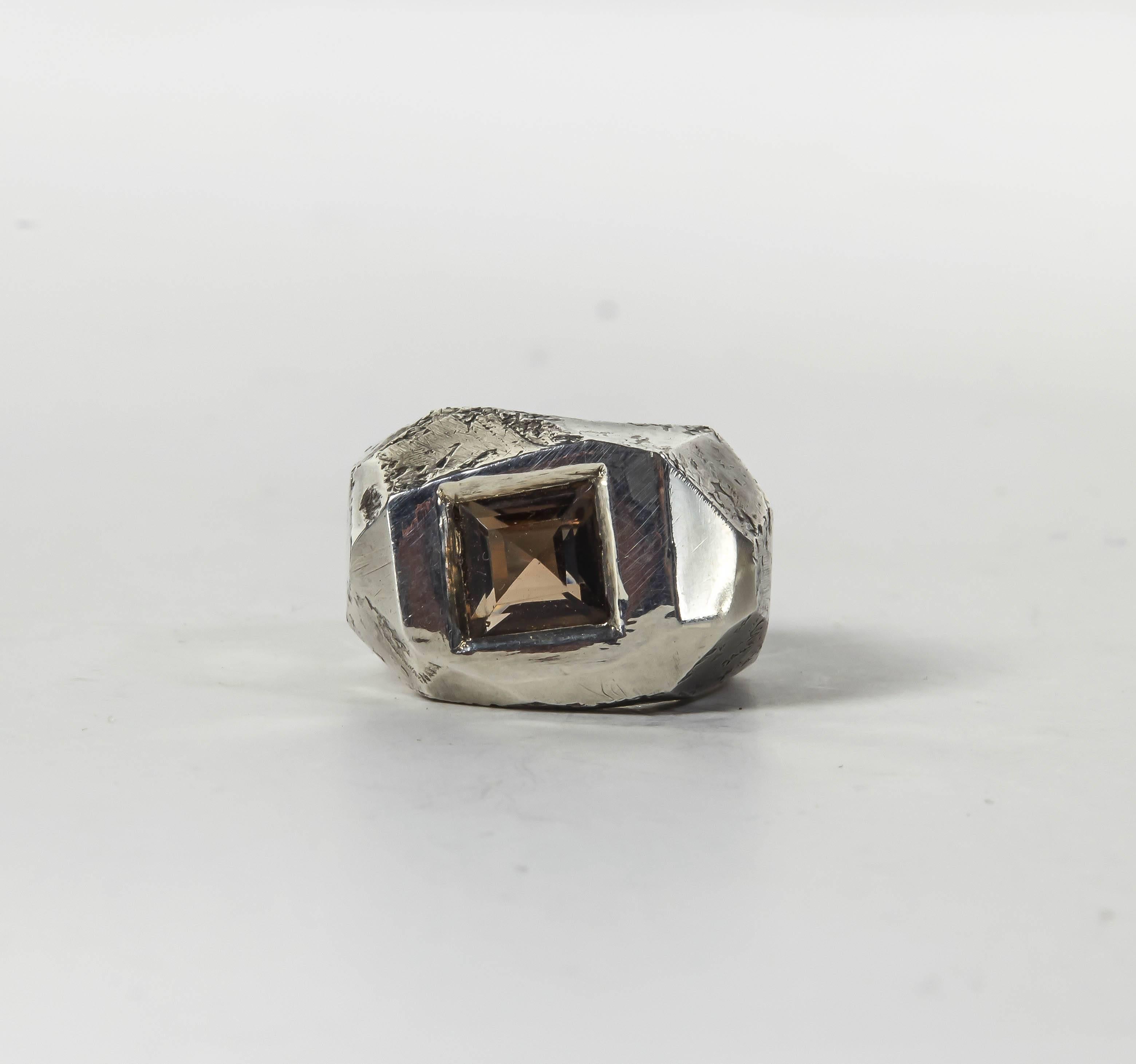 Jean Grisoni Oxydised Silver Ring with Quartz Square Quartz Stone In Excellent Condition For Sale In New York, NY