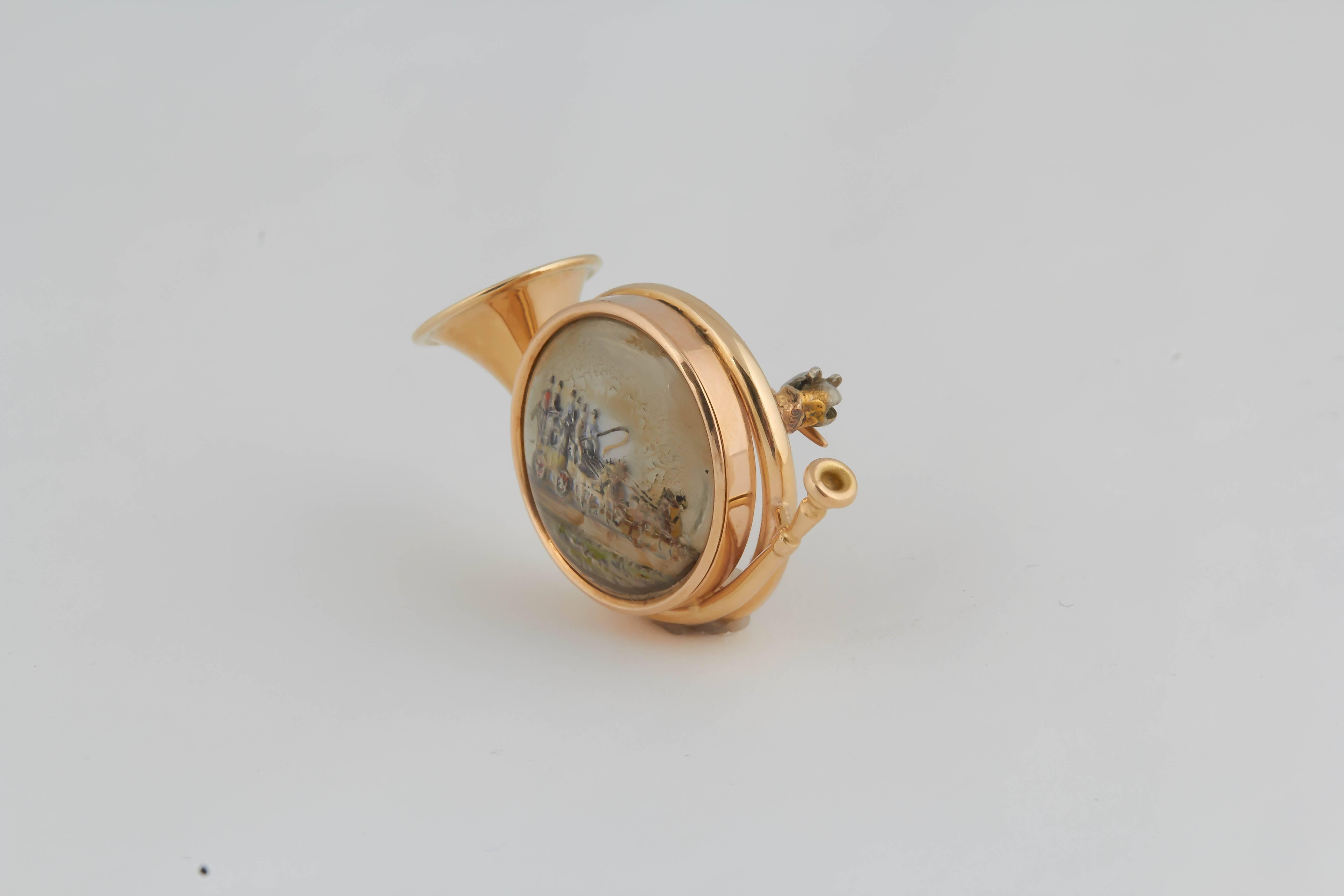 Late Victorian Gold Hunt Horn Reverse Painted Crystal Brooch For Sale