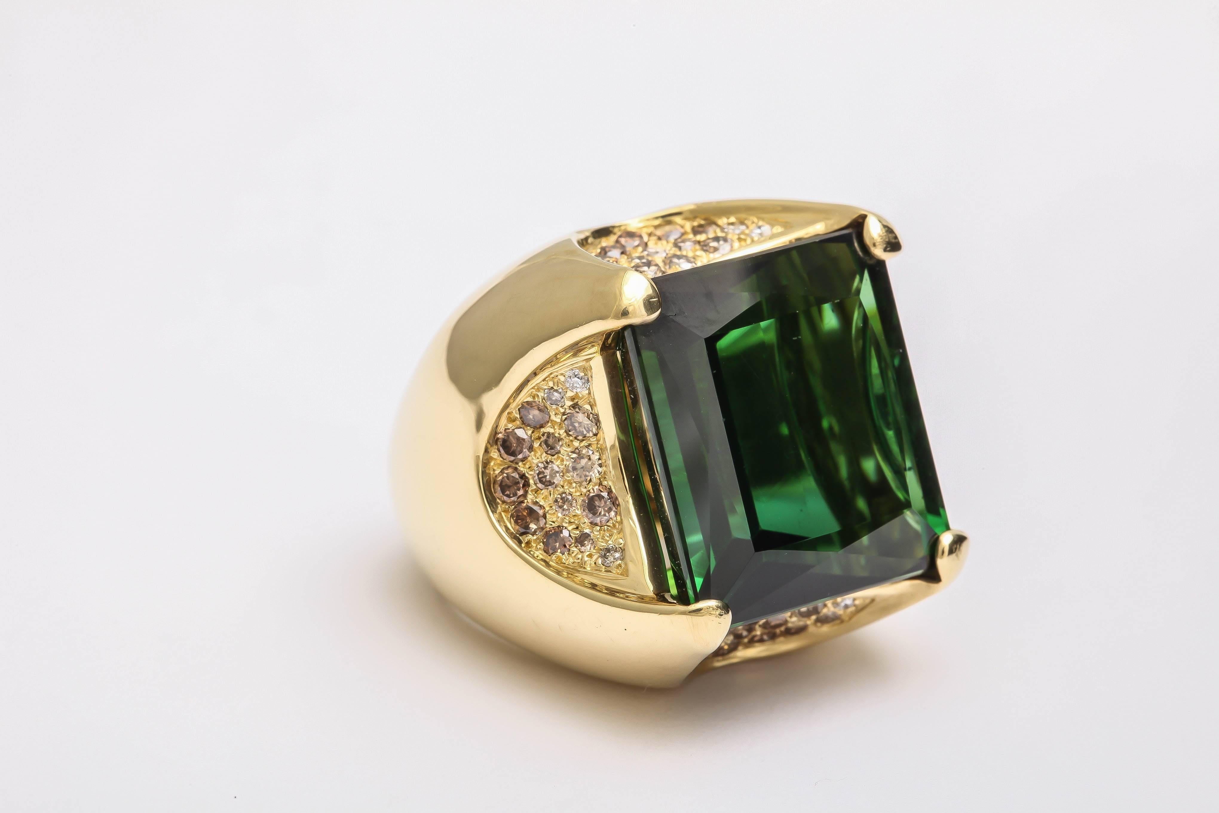 Modern Faraone Mennella diamond gold ring For Sale