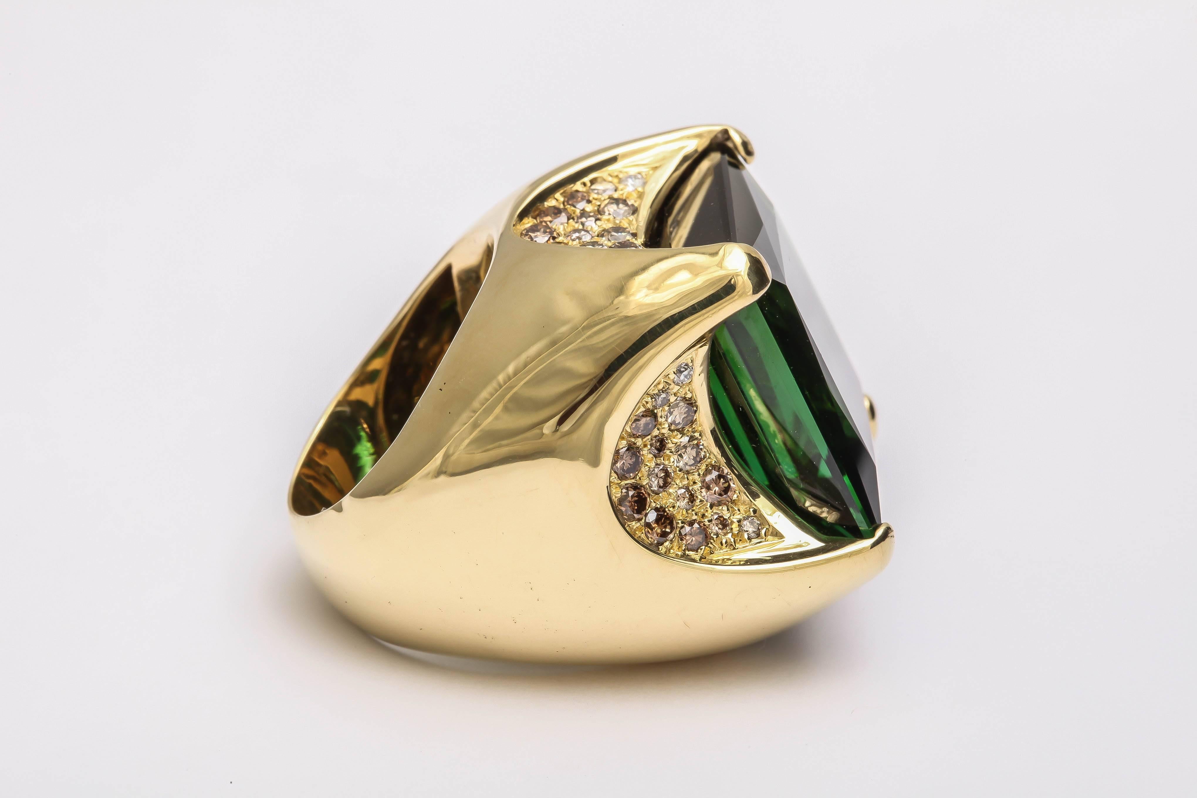 Faraone Mennella diamond gold ring In New Condition For Sale In New York, NY