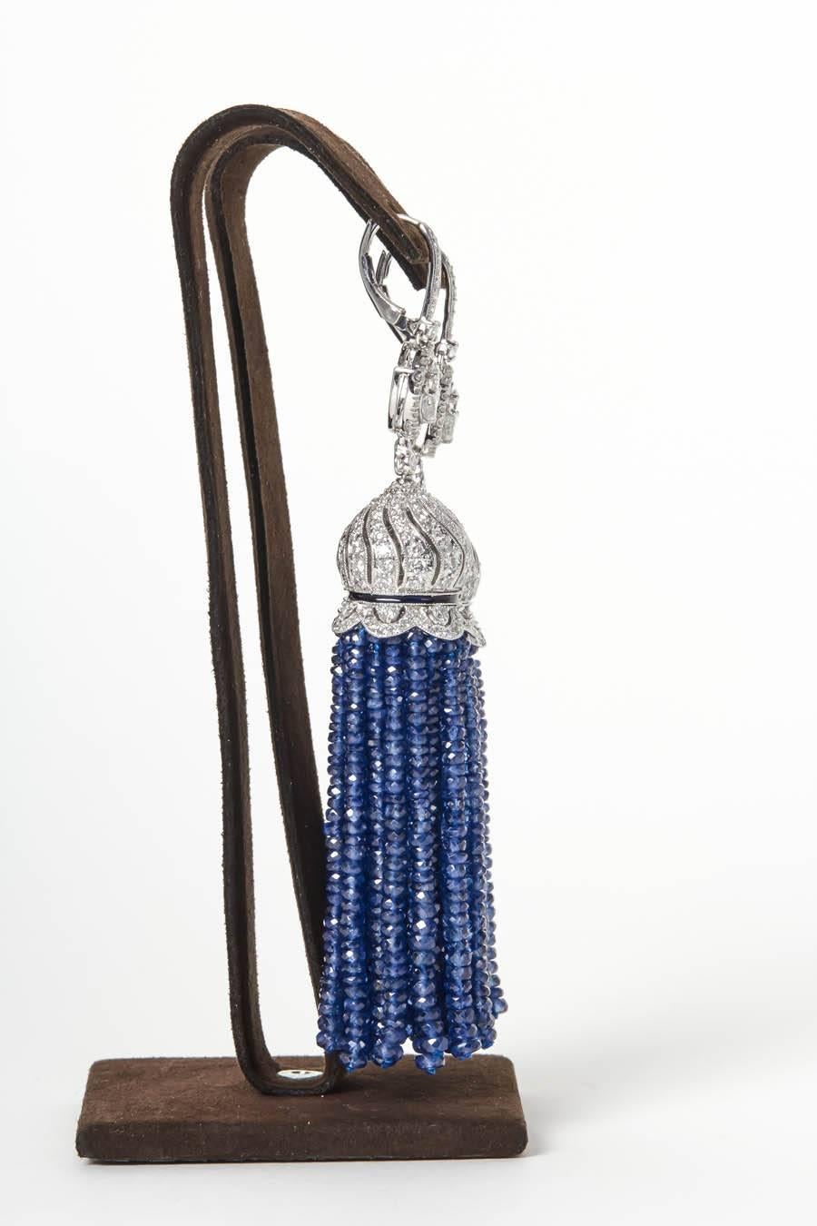 185 carats Fine Sapphires and Diamond Gold Tassel Earrings In Excellent Condition In New York, NY