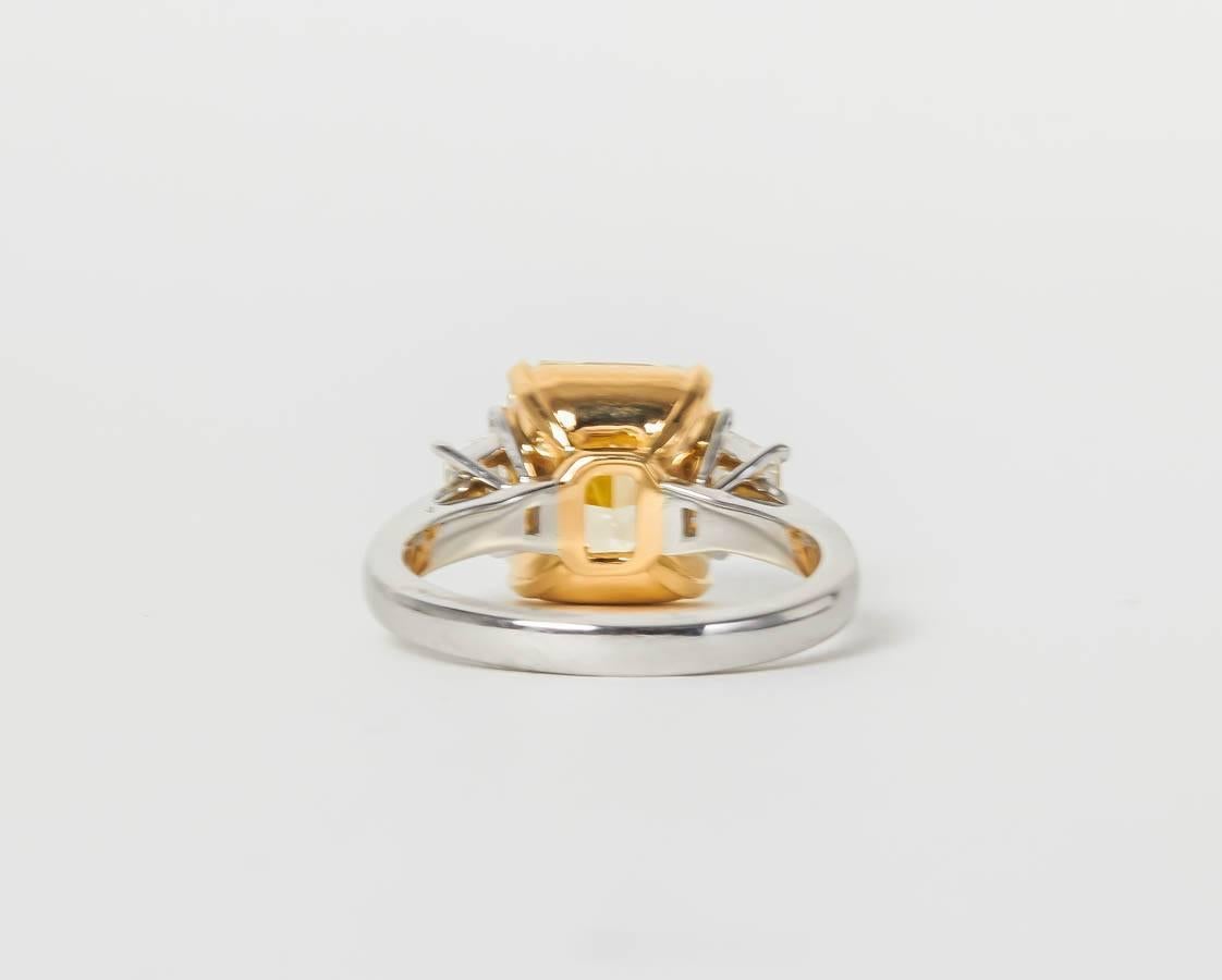 Women's 4 carat GIA certified Fancy Light Yellow Diamond Platinum Ring