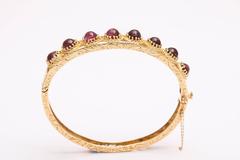 Edwardian Hand-Engraved Pink Tourmaline Gold Hinged Bangle Bracelet