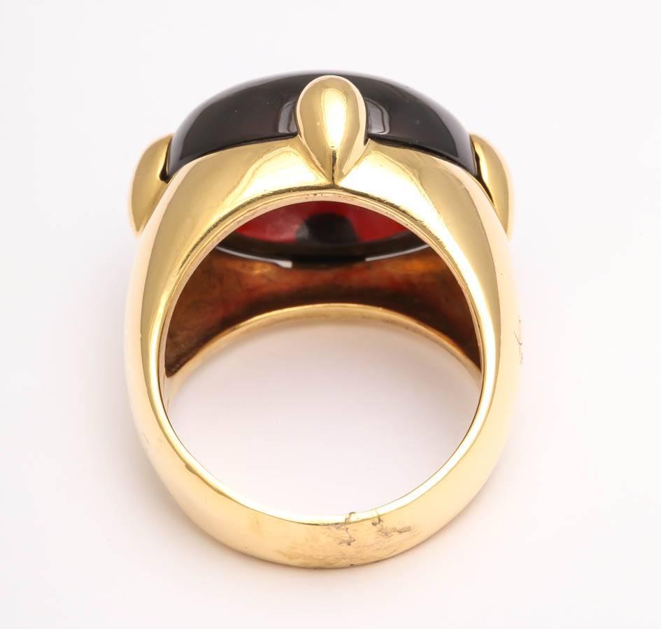 Women's or Men's 1980's Pomellato Gold & Large Cabochon Garnet Chic&Stylish Bold Ring