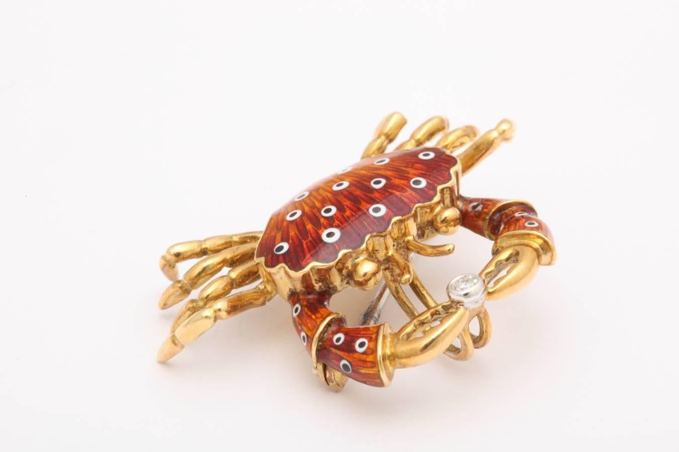 Artisan Charming Italian Gold and Enamel Crab Pin/Pendant For Sale