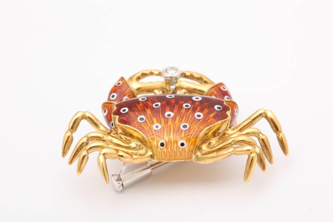 Women's or Men's Charming Italian Gold and Enamel Crab Pin/Pendant For Sale