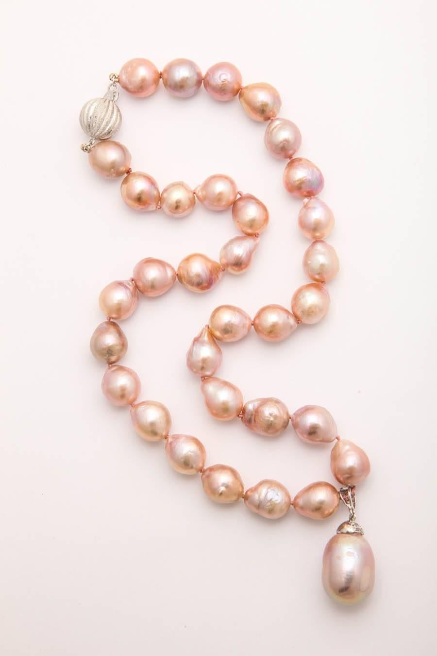 Lovely Pink Baroque Pearl Drop Necklace In New Condition For Sale In TRYON, NC